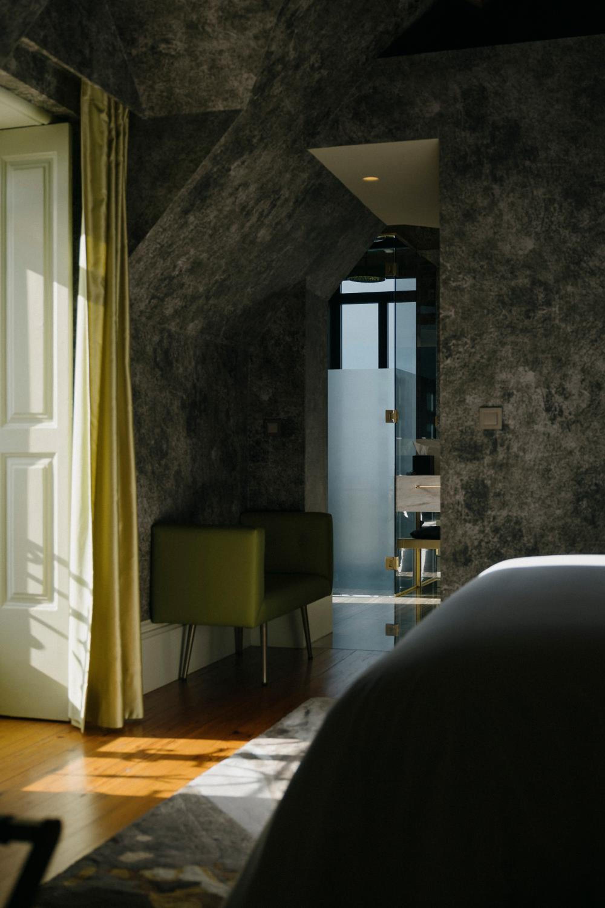 King Suite with Ocean View thumbnail 5
