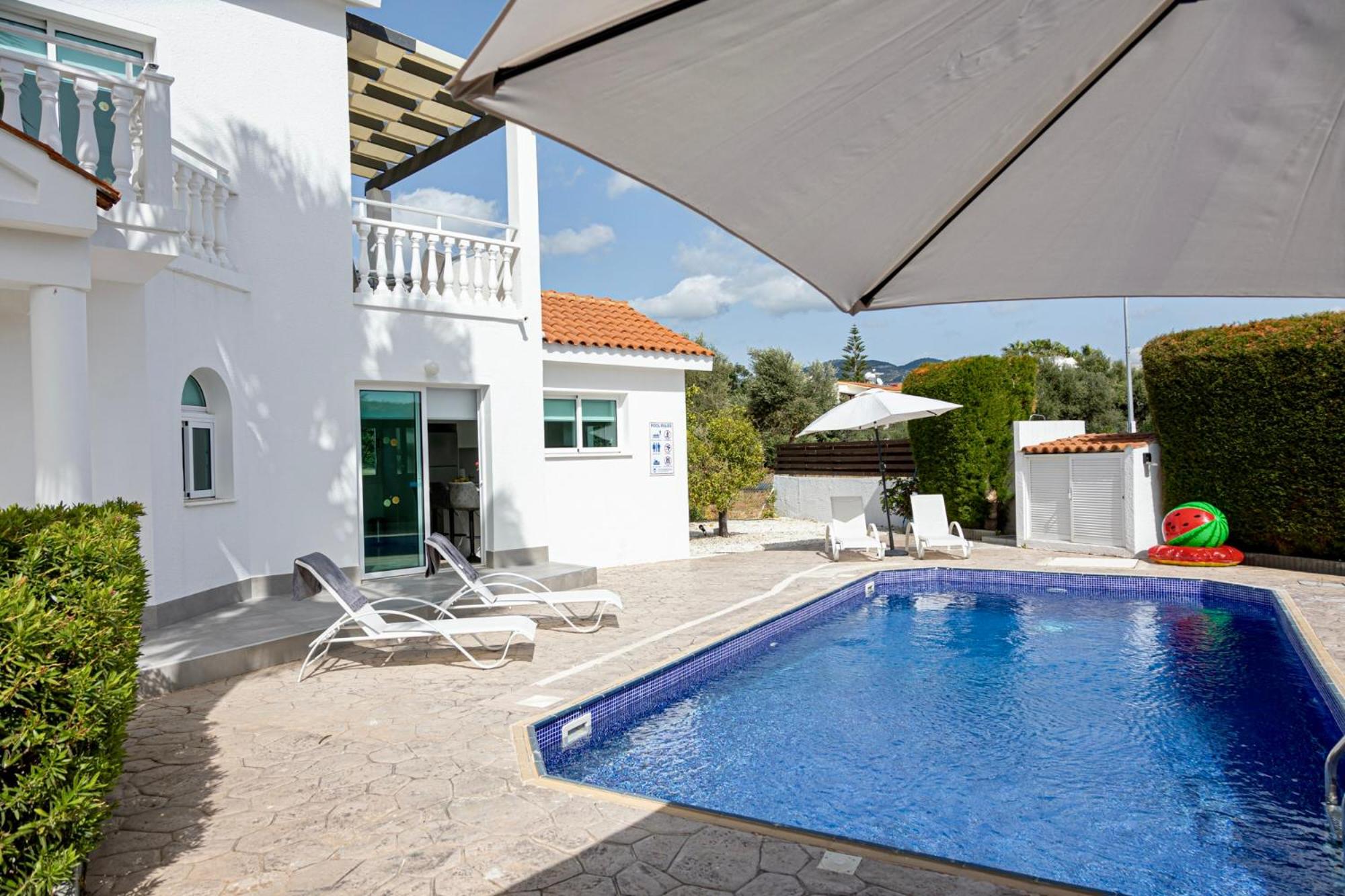 Villa with Private Pool photo 3