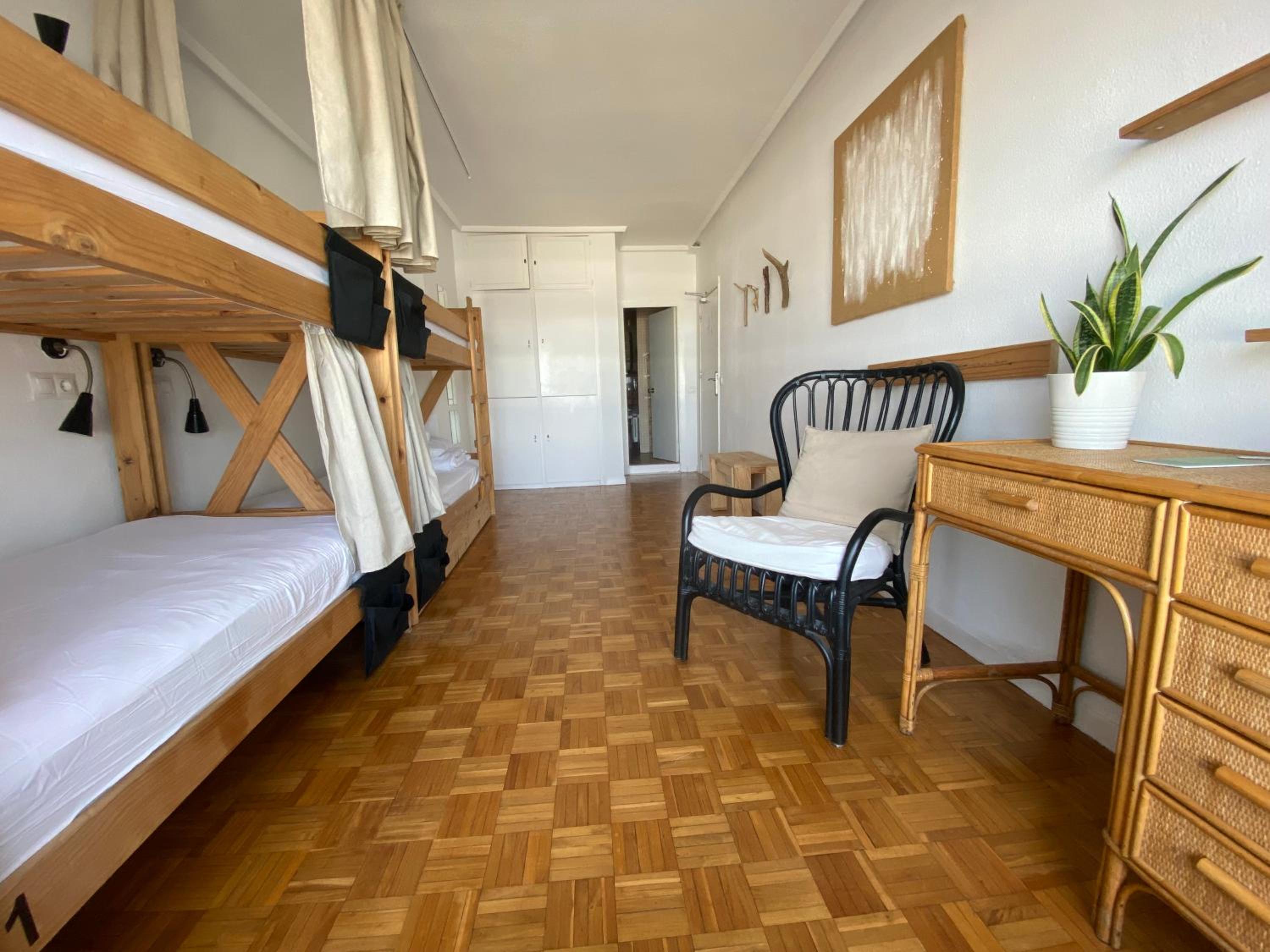 Quadruple Room with Bathroom photo 2