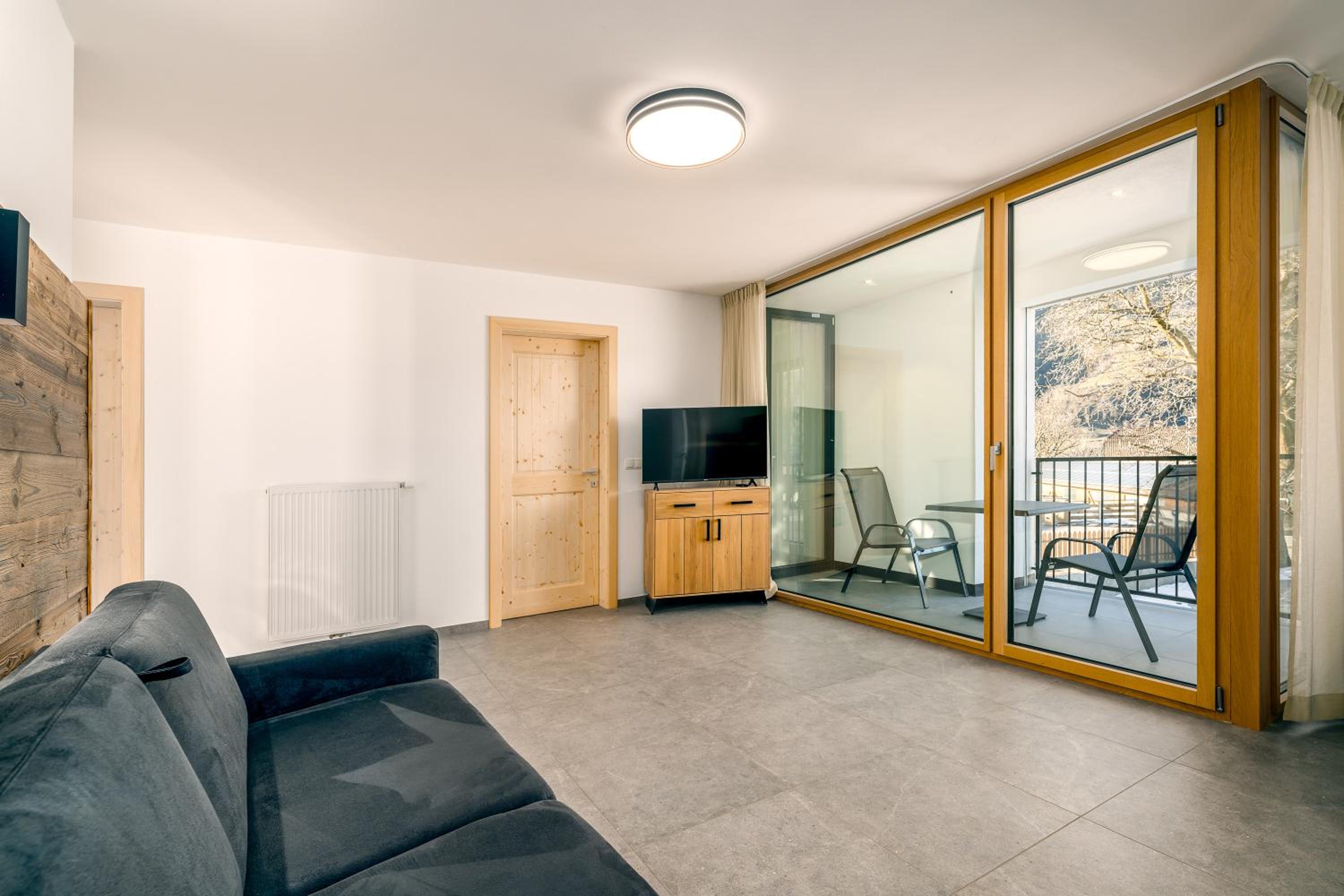 Two-Bedroom Deluxe Apartment with Garden View photo 1