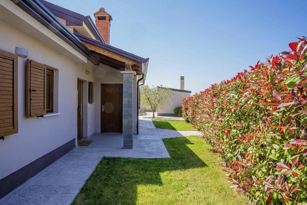 Villa with Private Pool photo 3