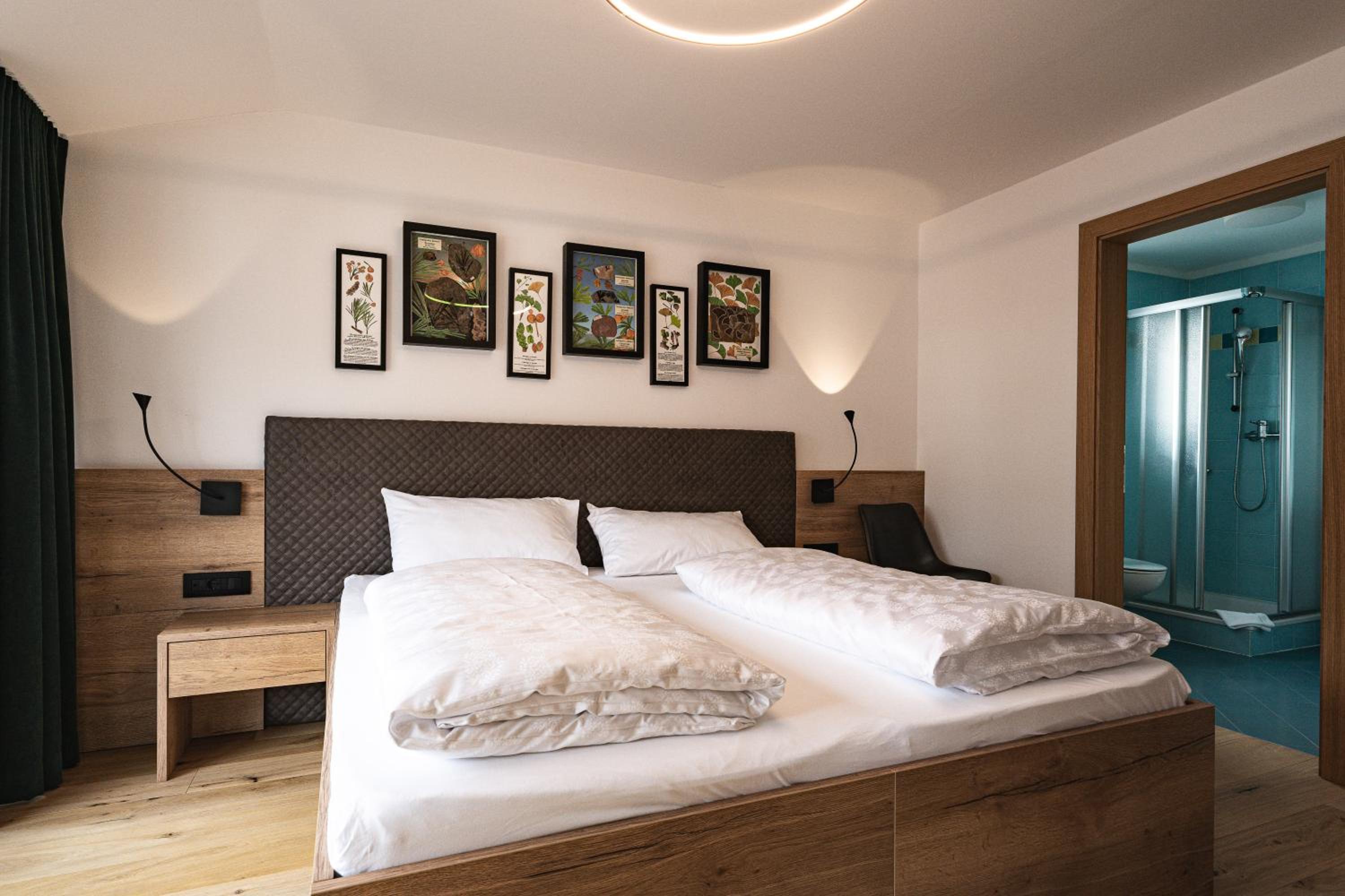 One-Bedroom Apartment with Balcony