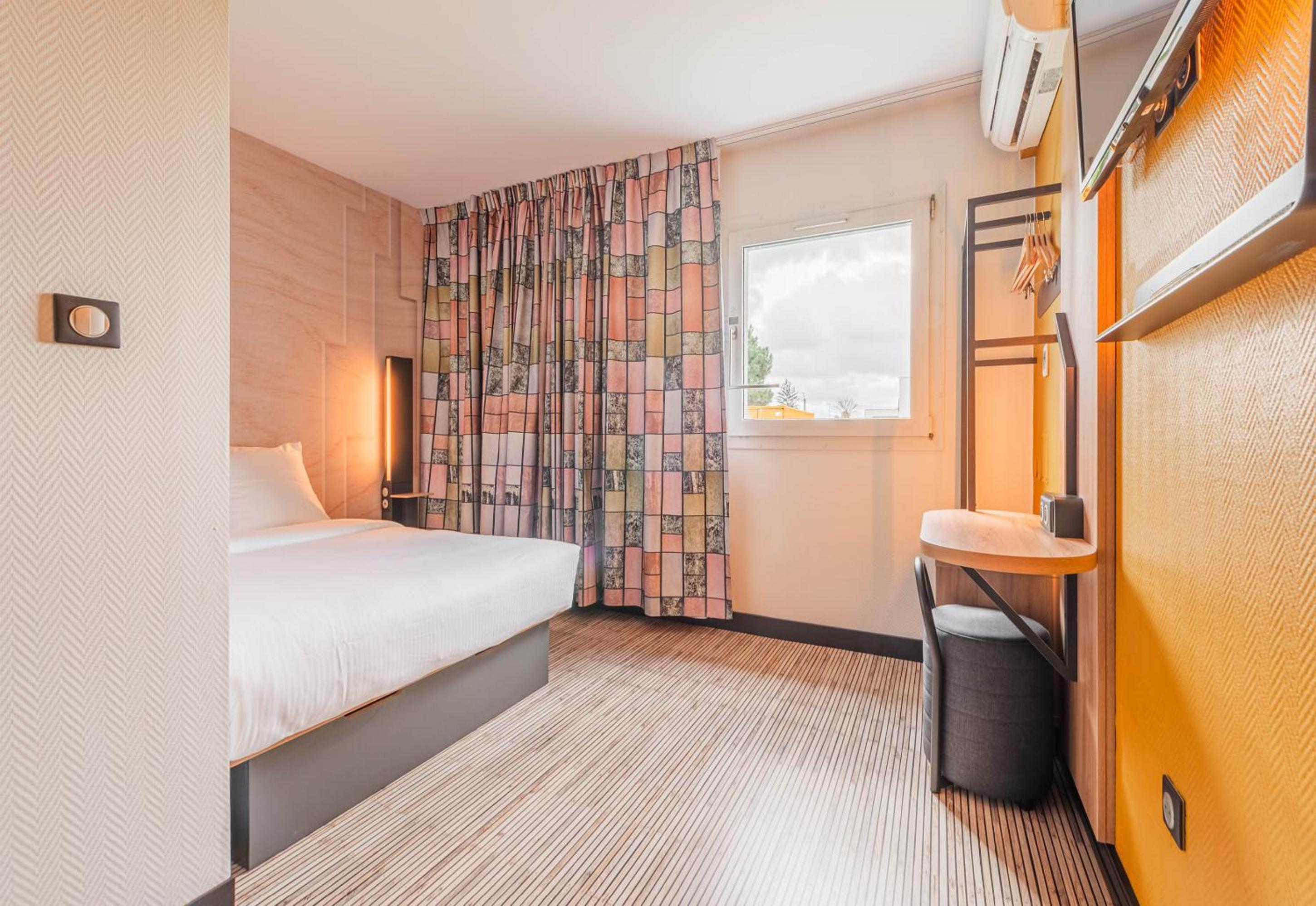 Double Room - Disability Access - Photo 5