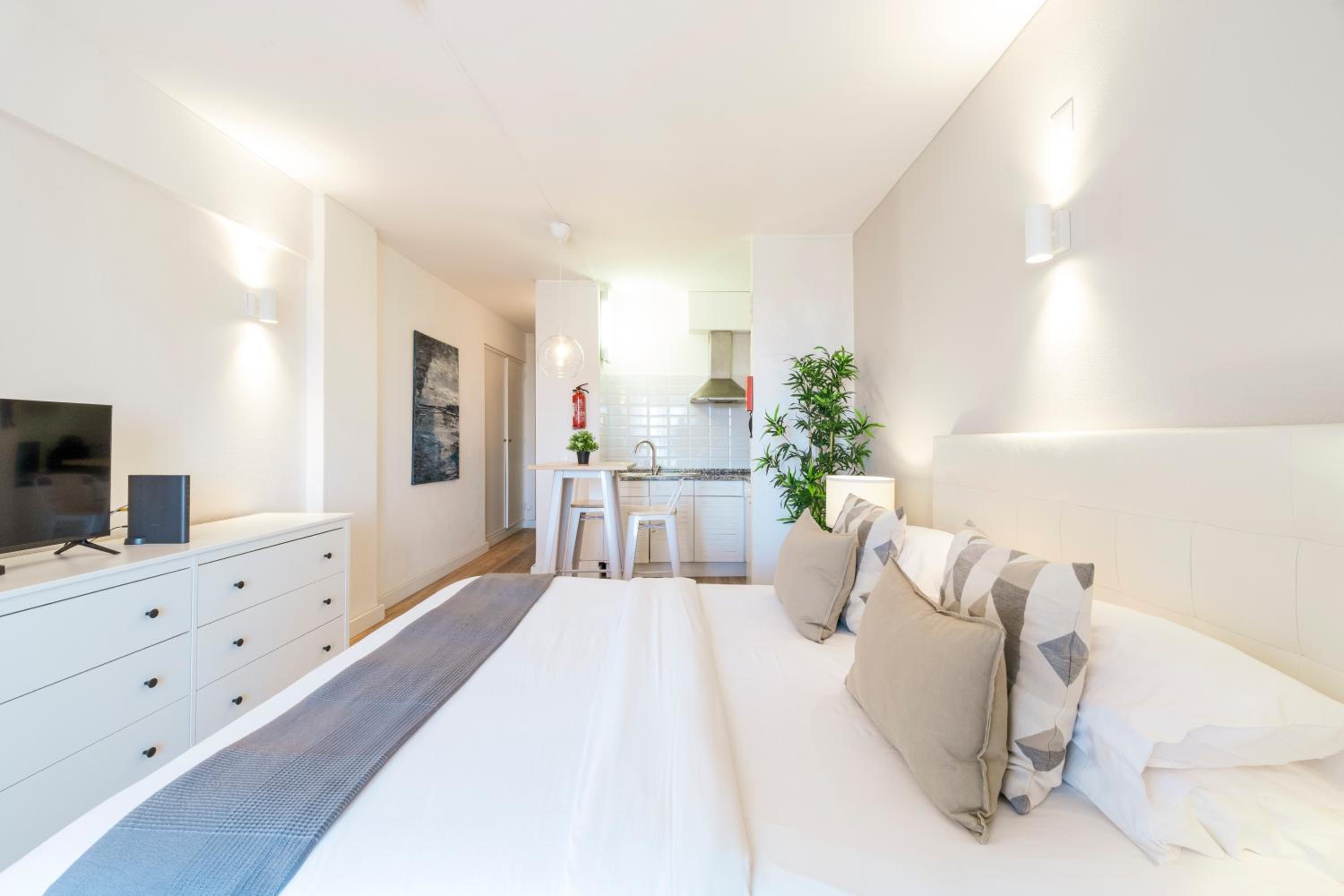 Studio Apartment with Sea View photo 1