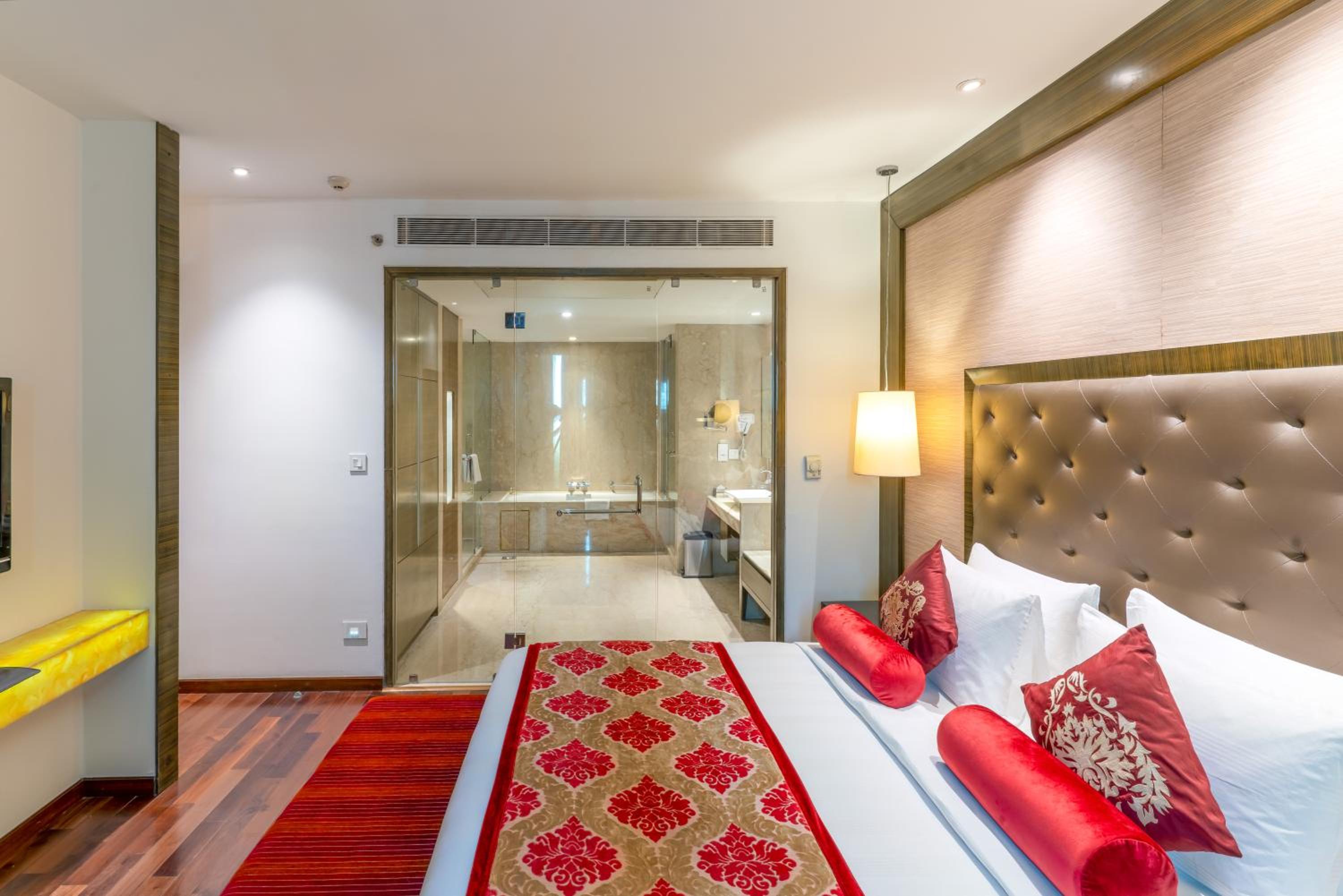 Deluxe Suite Deluxe Suite