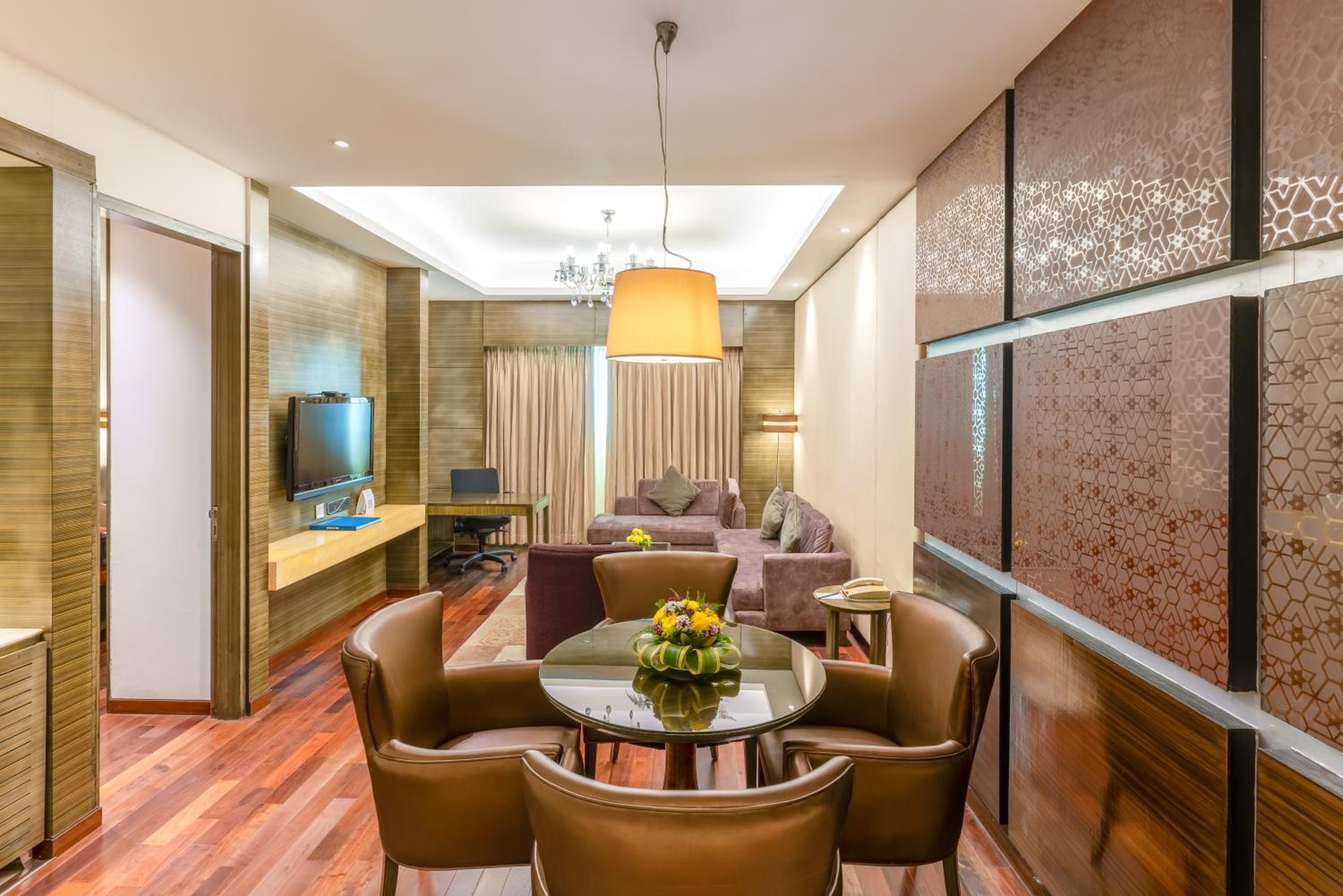 Deluxe Suite