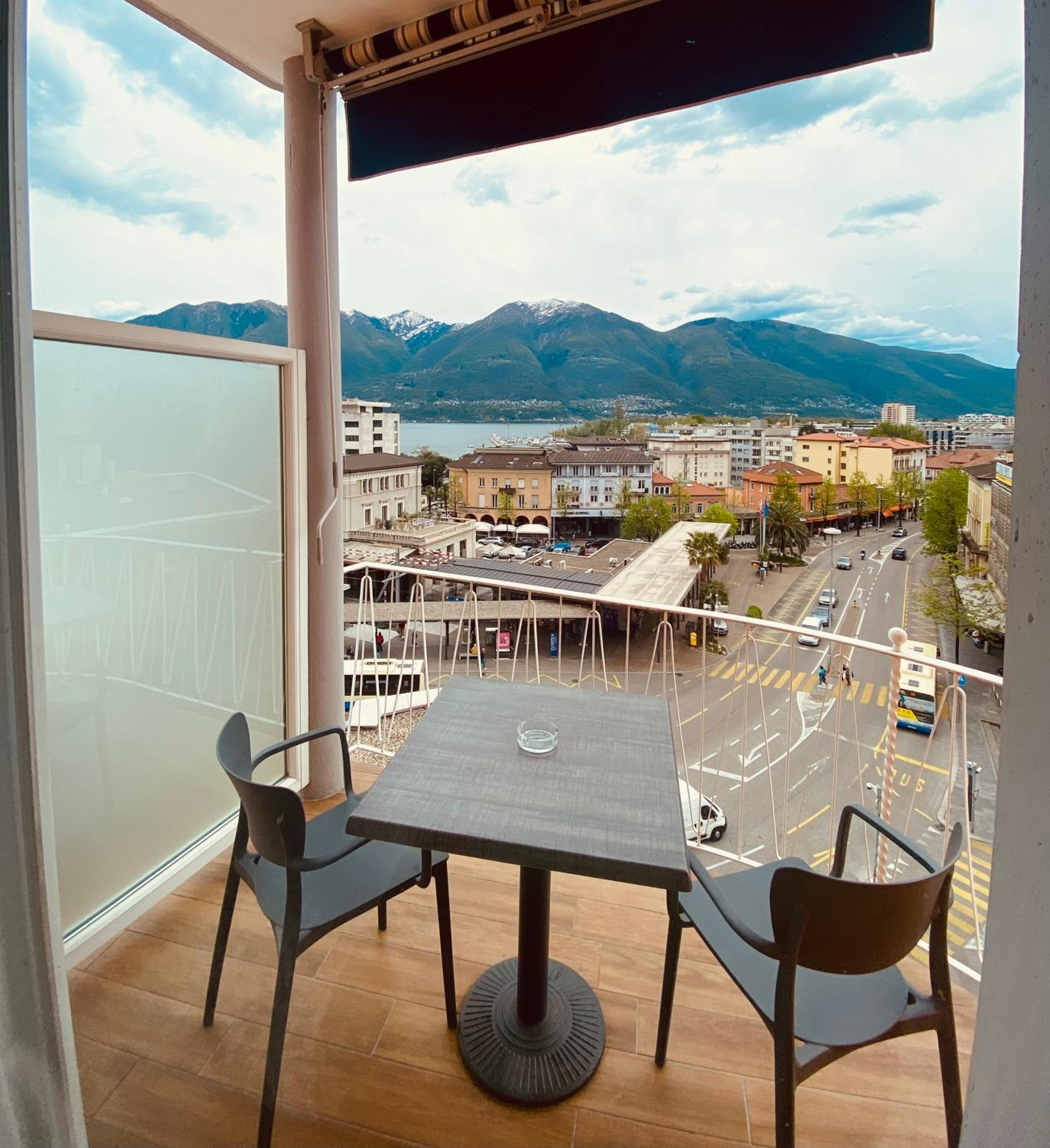Double Room with Balcony - Photo 5