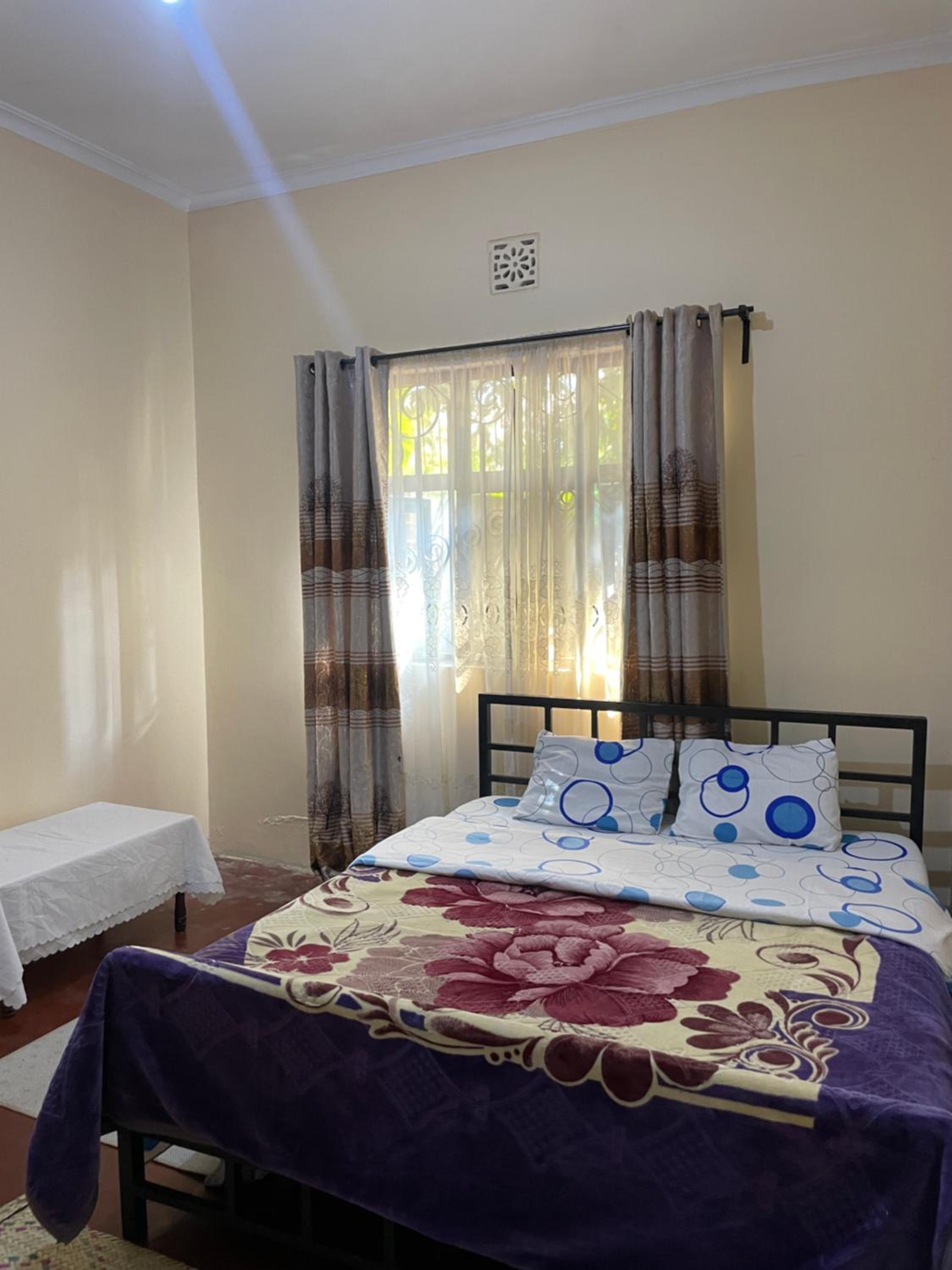 Budget Double Room photo 3