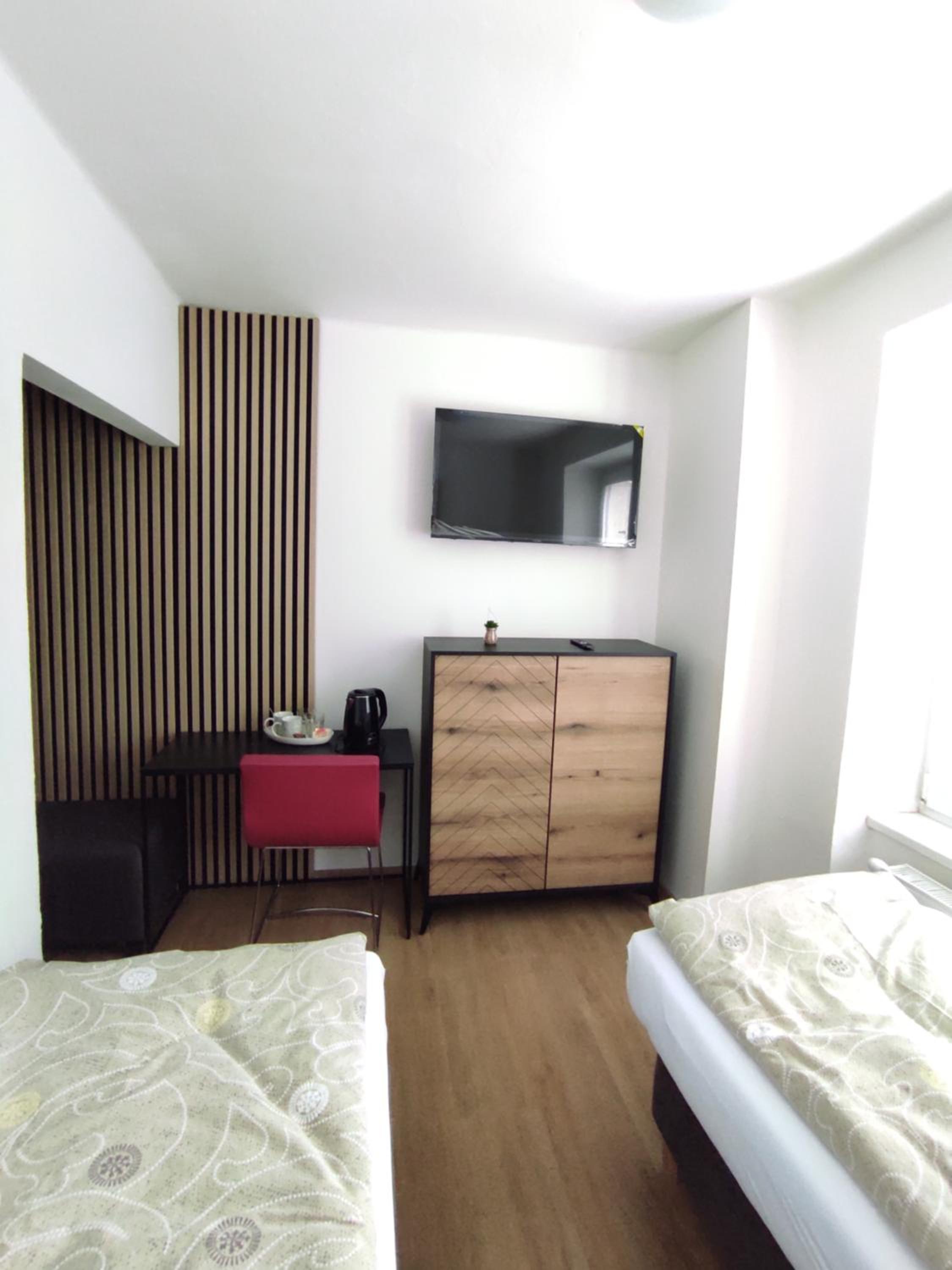 Double or Twin Room - Photo 7