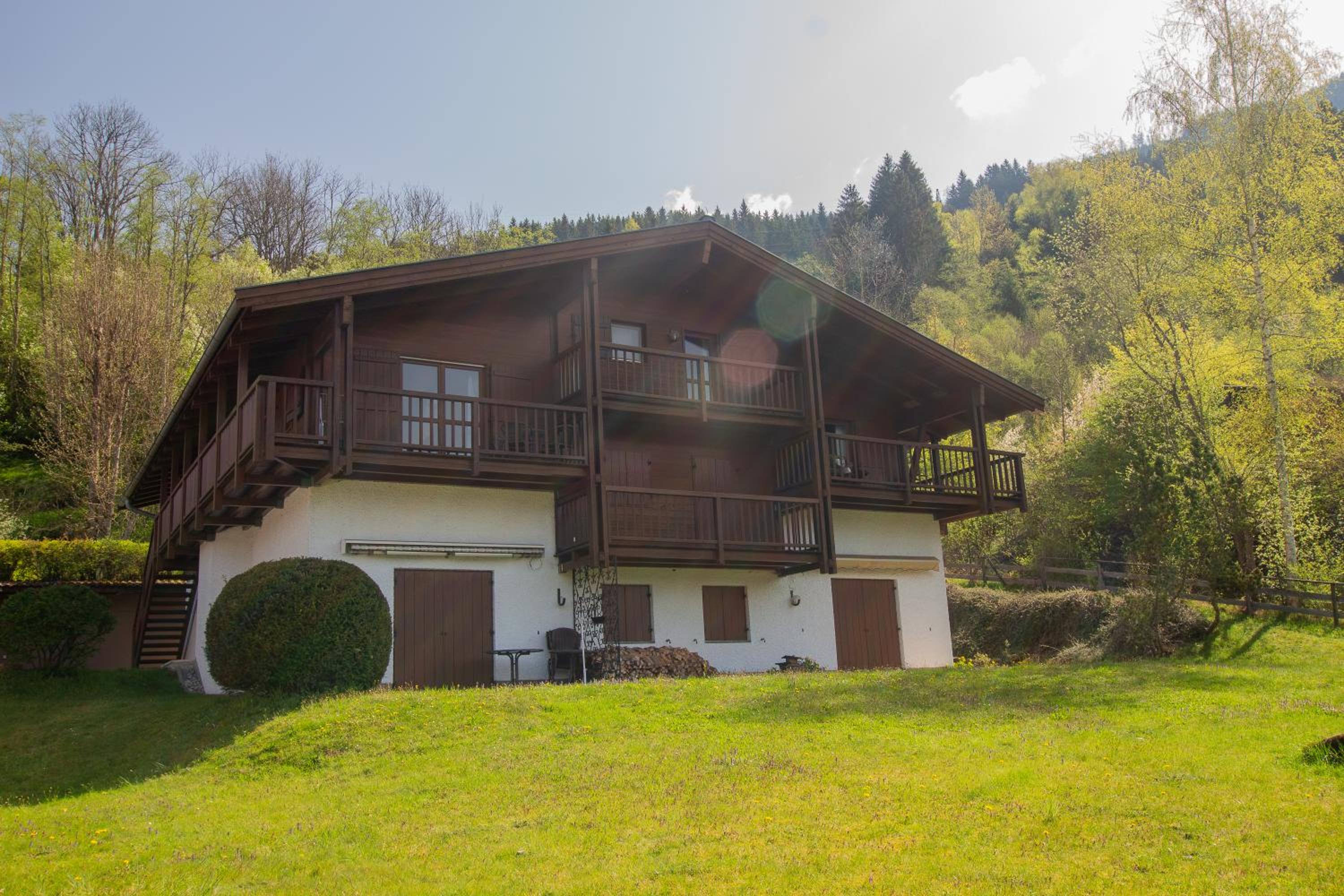 Apartment with Lake View photo 2