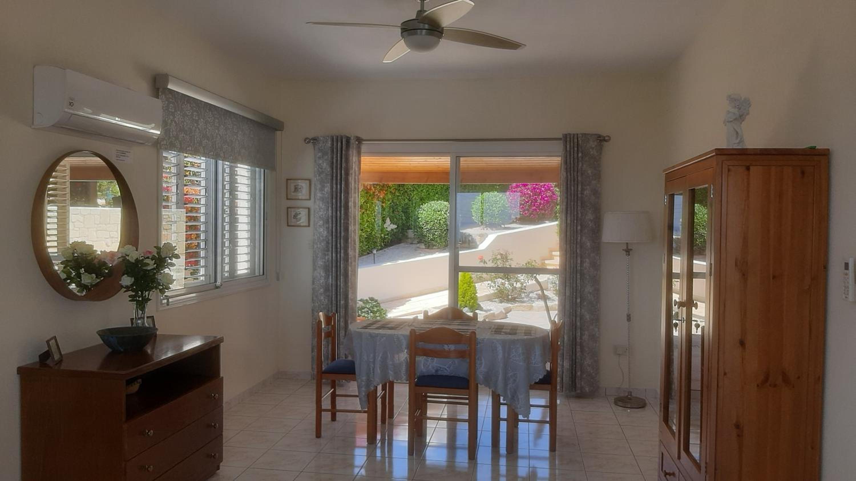 Villa with Sea View photo 3