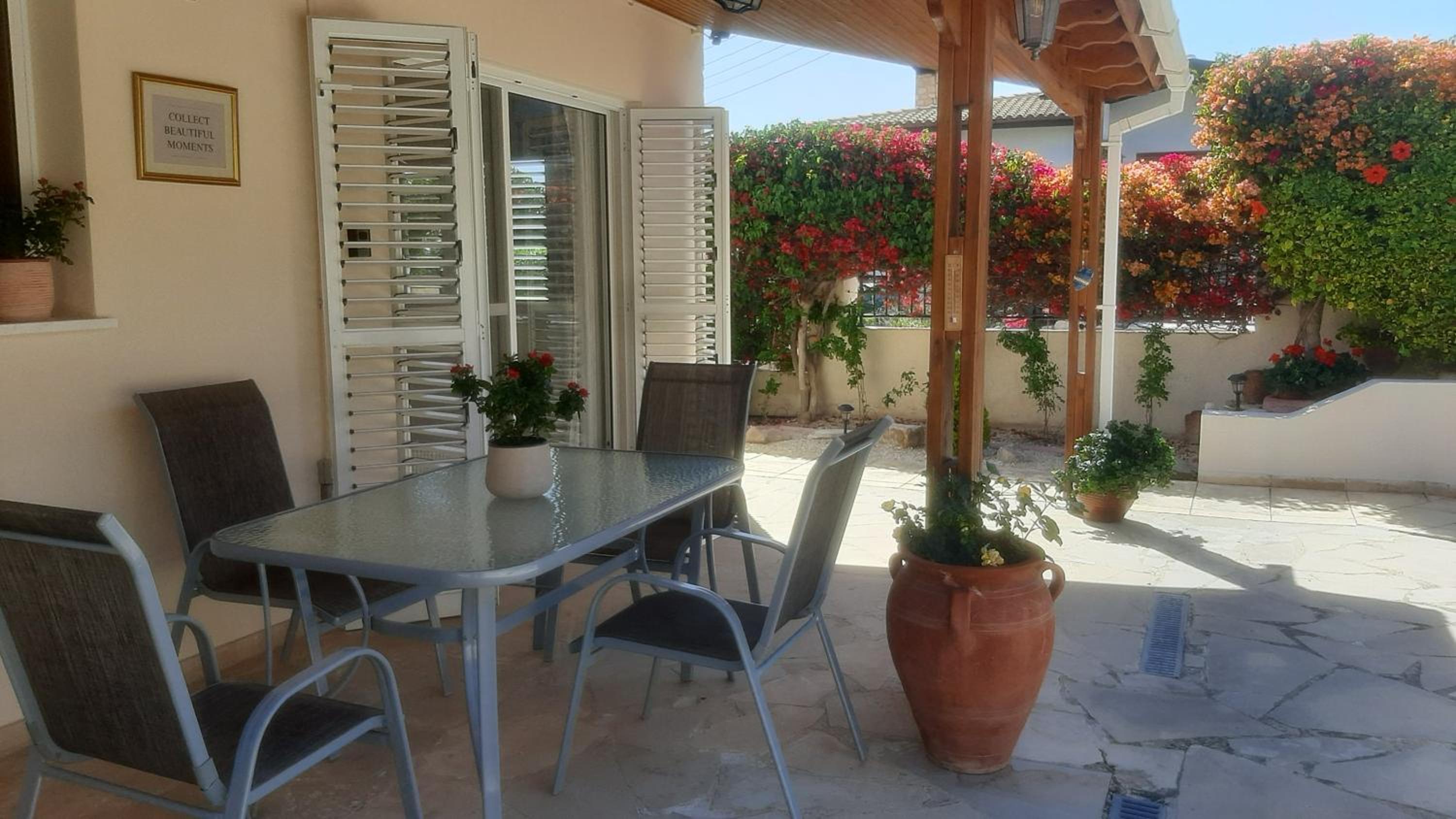 Villa with Sea View photo 2