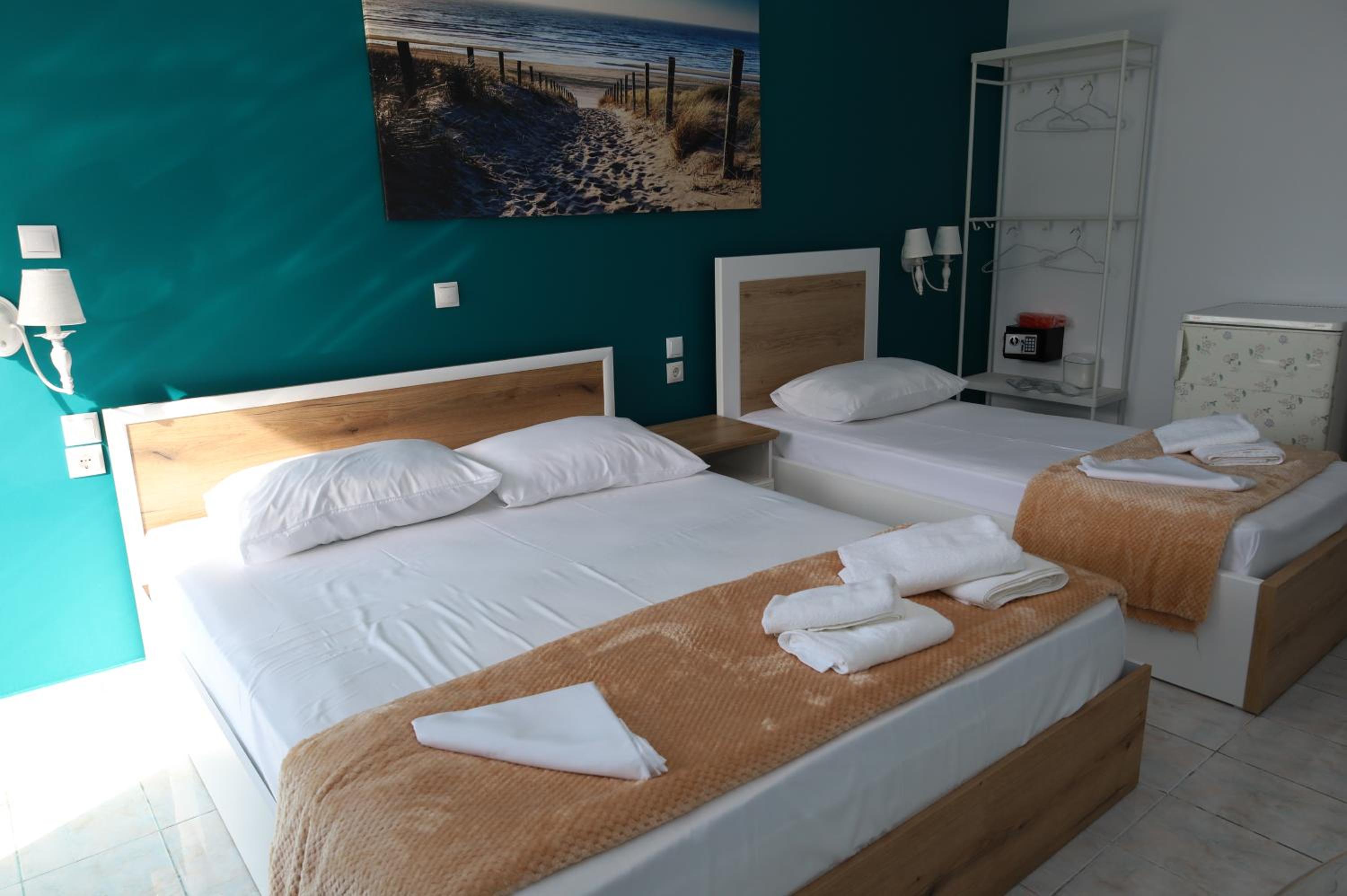 Triple Room with Sea View photo 2