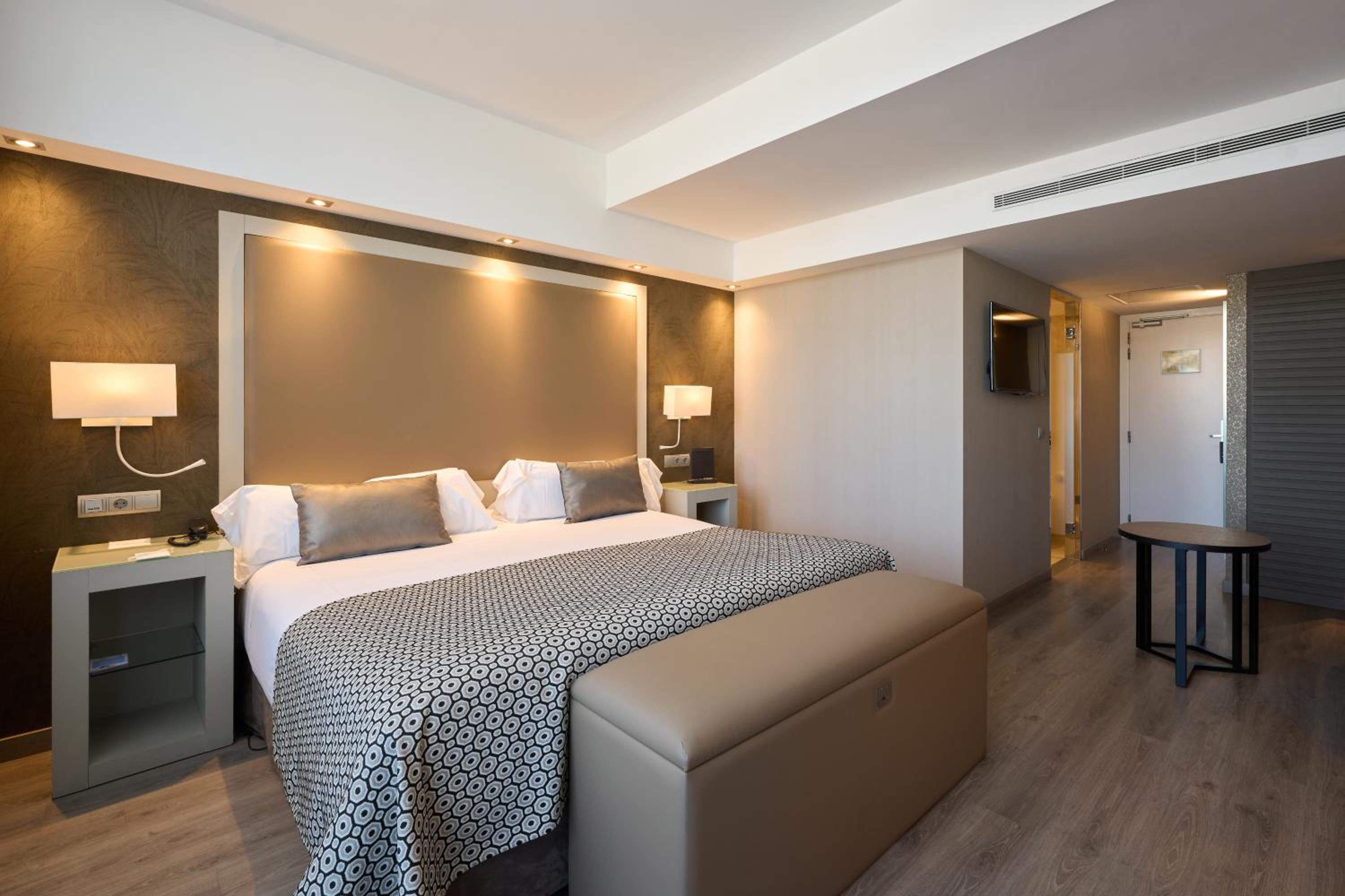Junior Suite with Private Pool photo 3