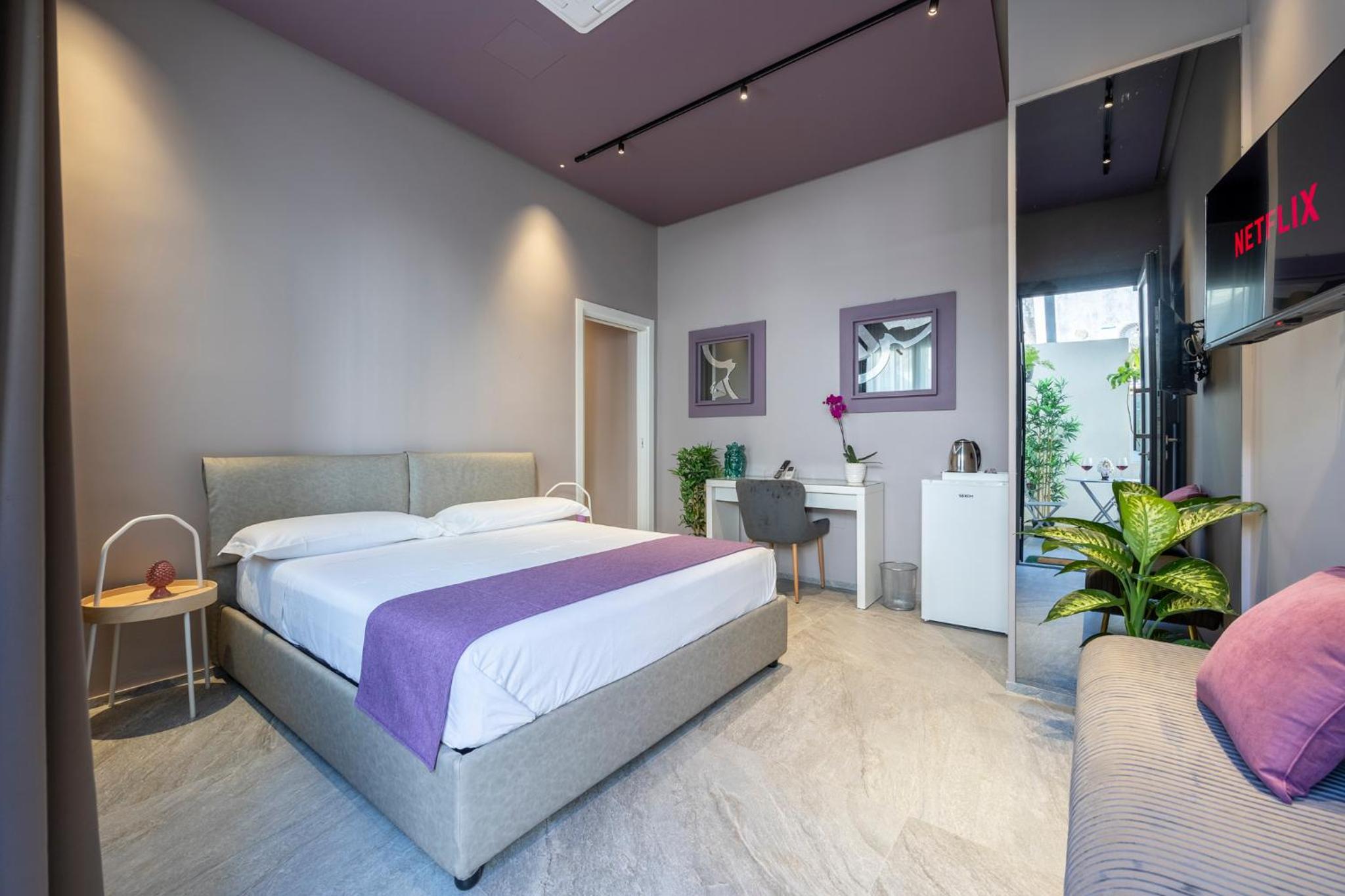 Standard King Room photo 1