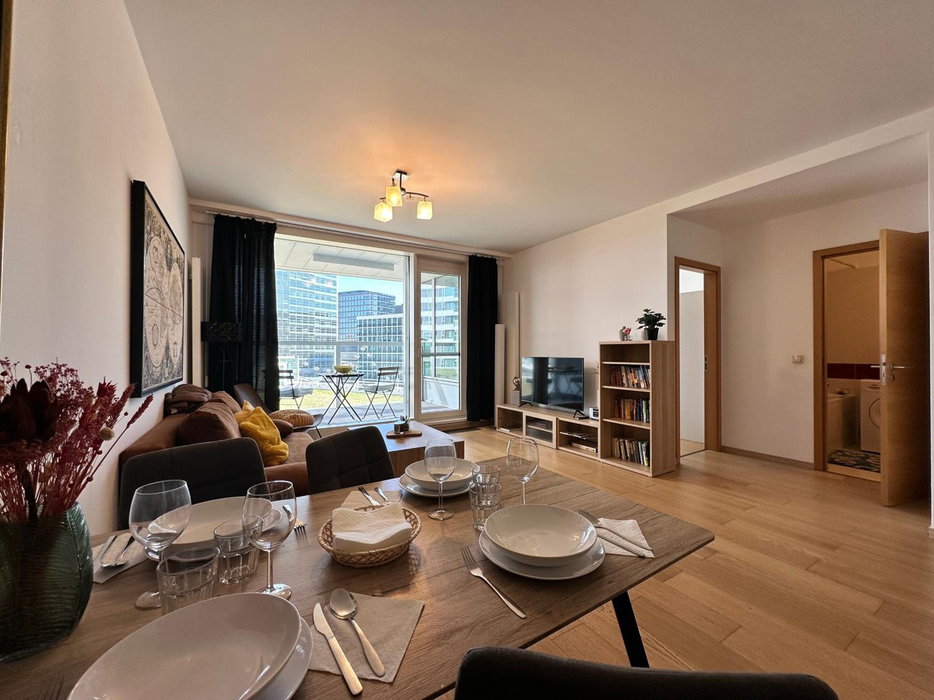 One-Bedroom Apartment photo 1
