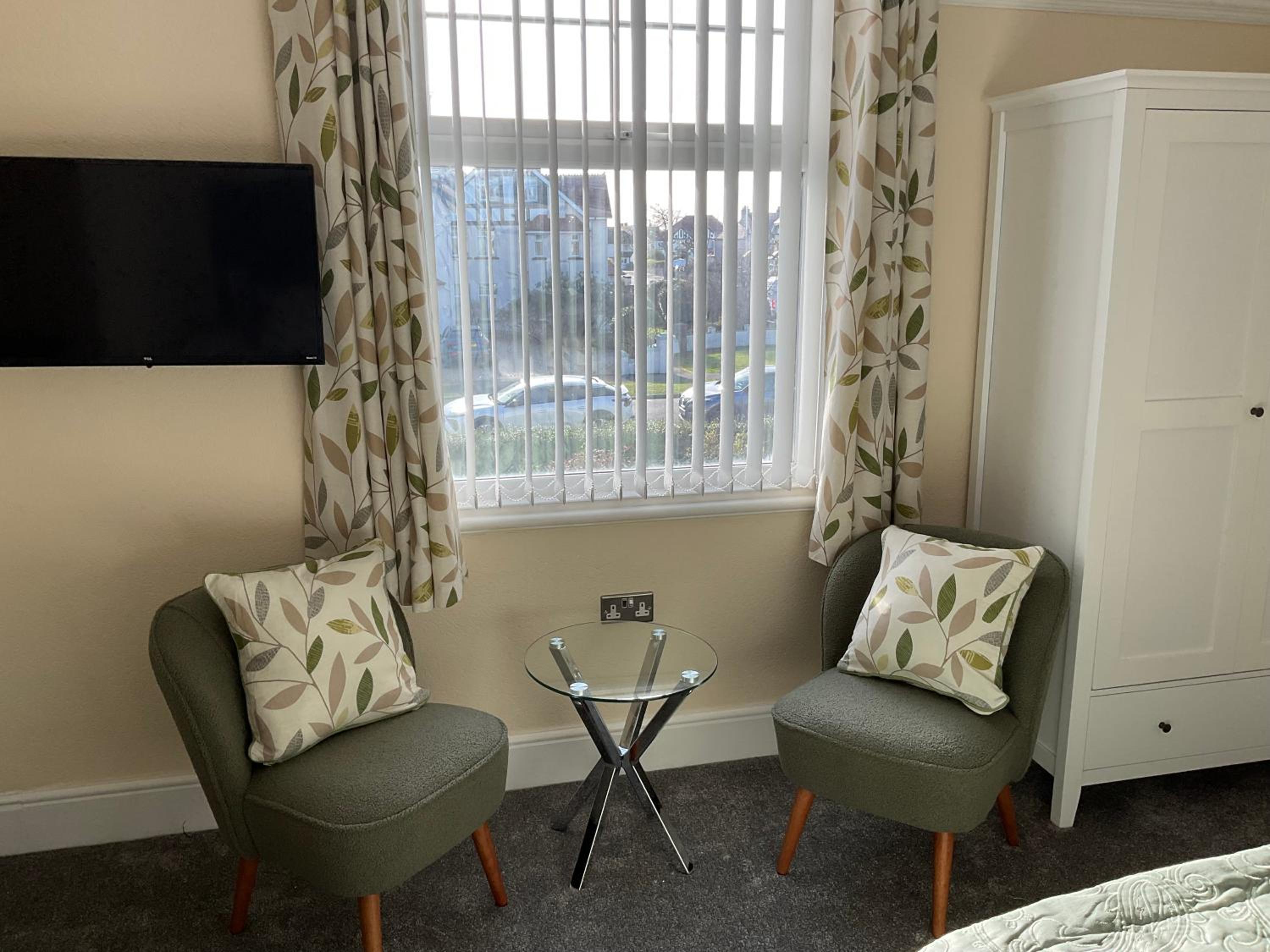 Twin Room with Garden View photo 3