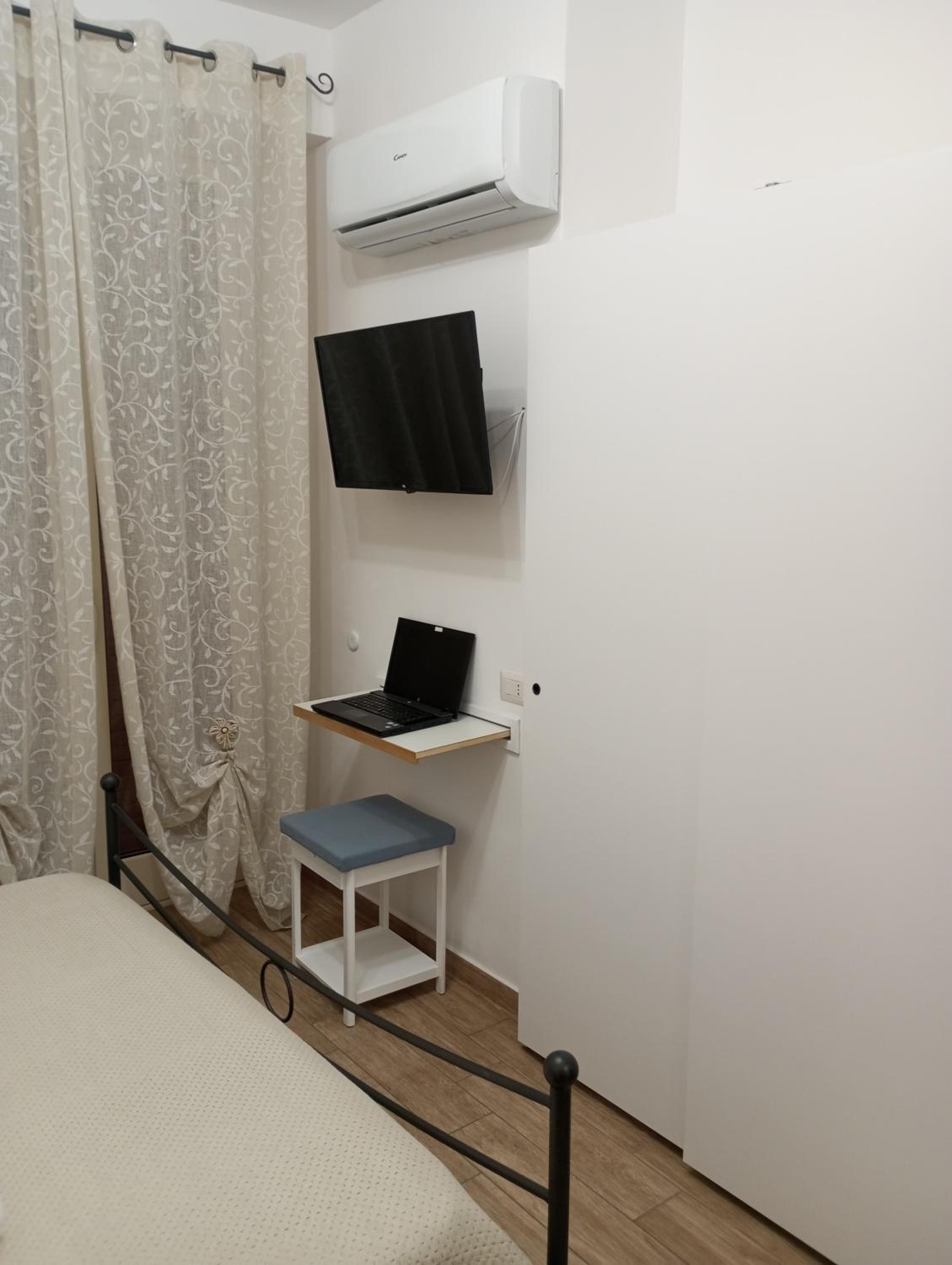 Double Room with Private Bathroom photo 1