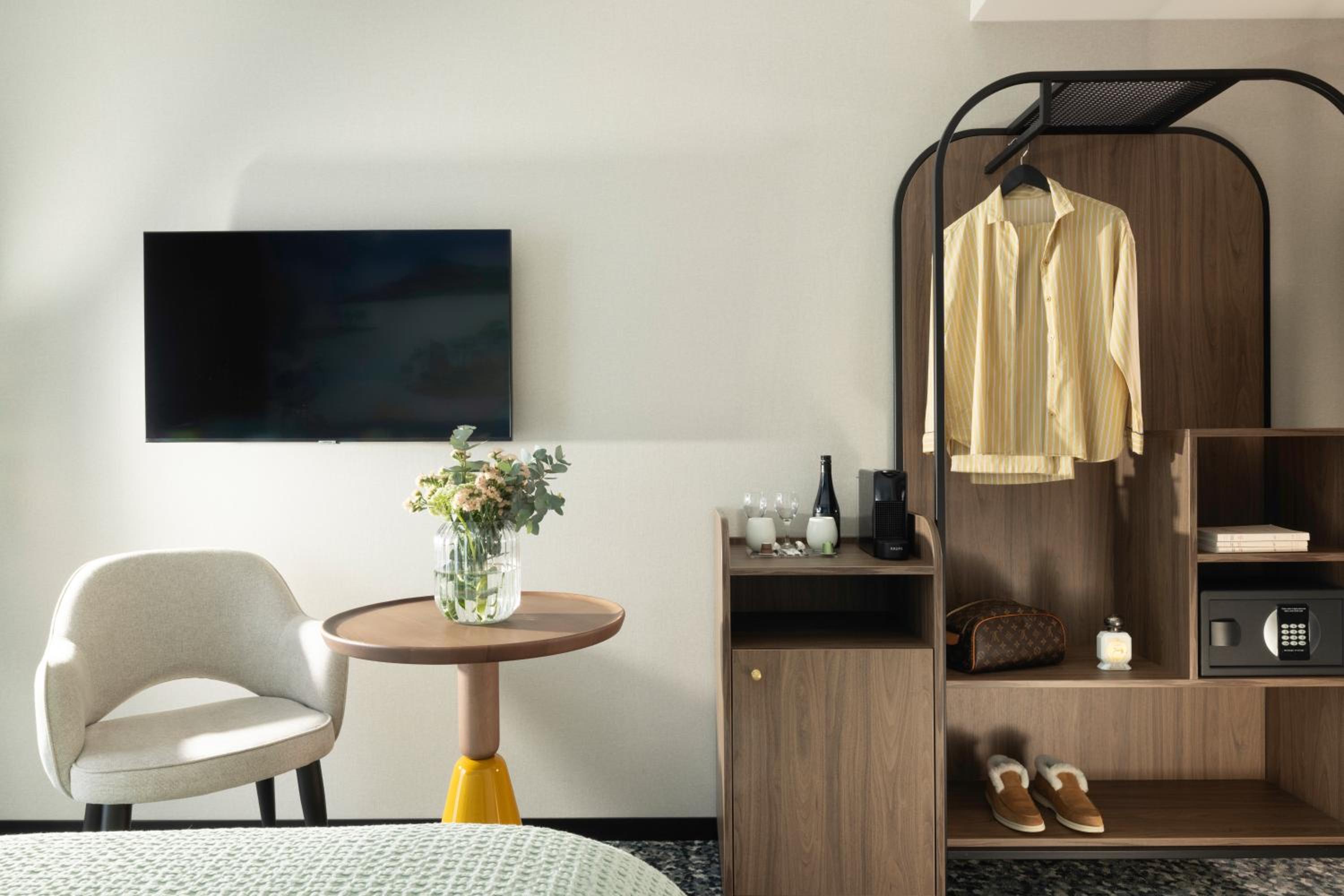 Luxe - Photo 8