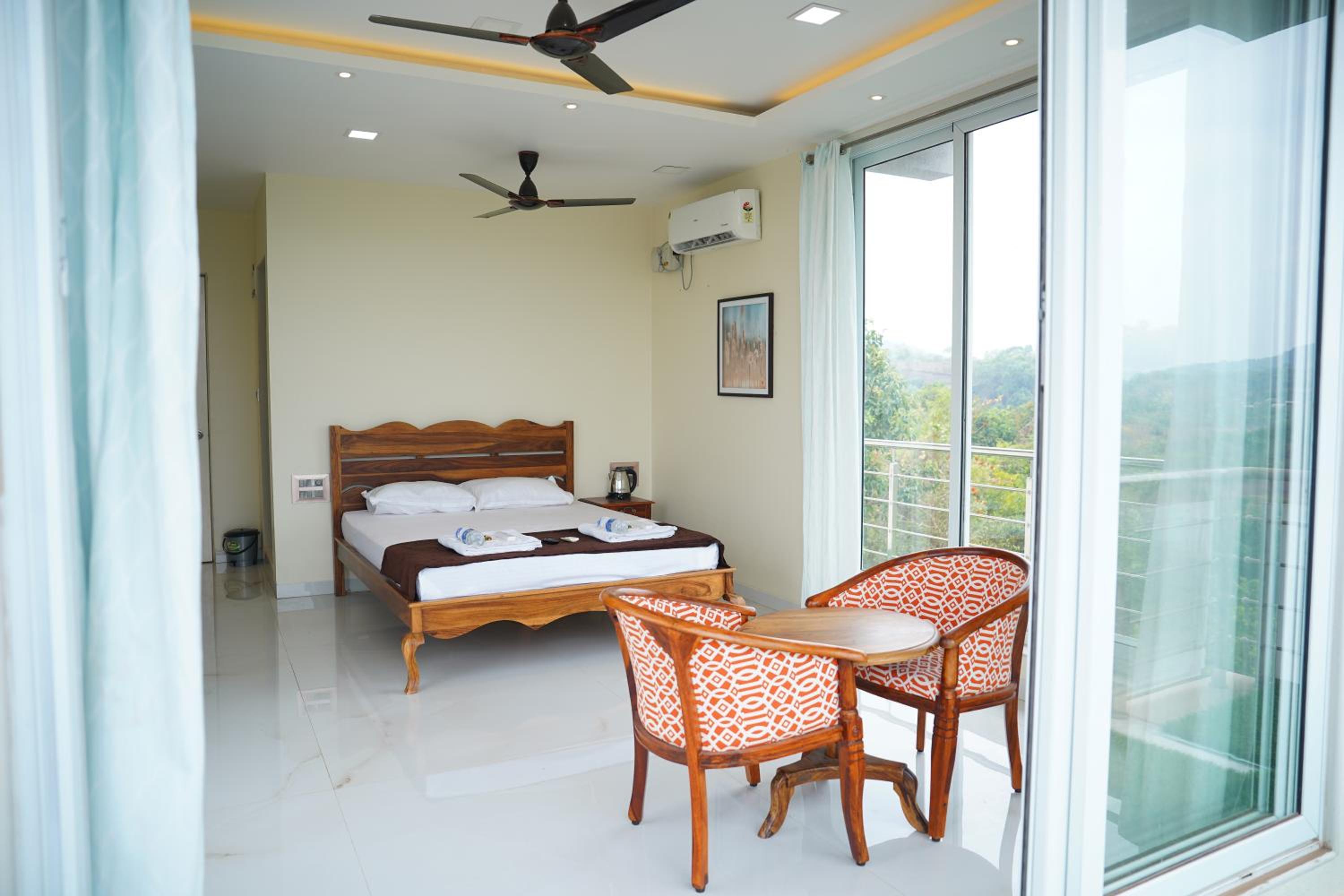 One-Bedroom House photo 1