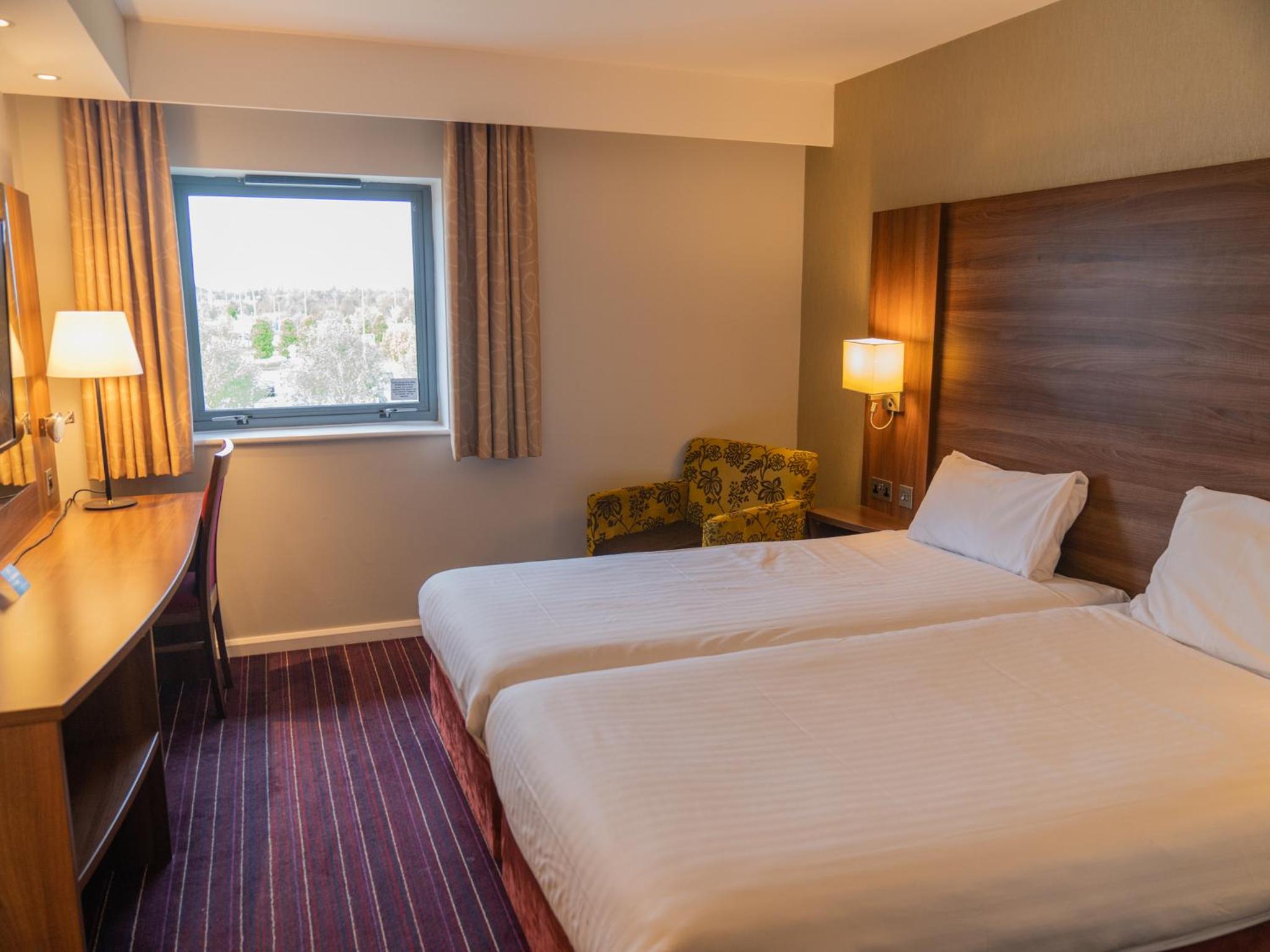 Twin Room - Photo 2