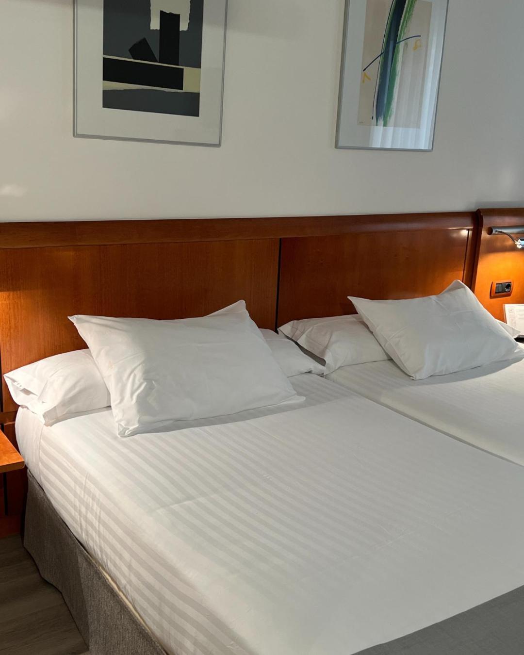 Twin Room - Photo 7