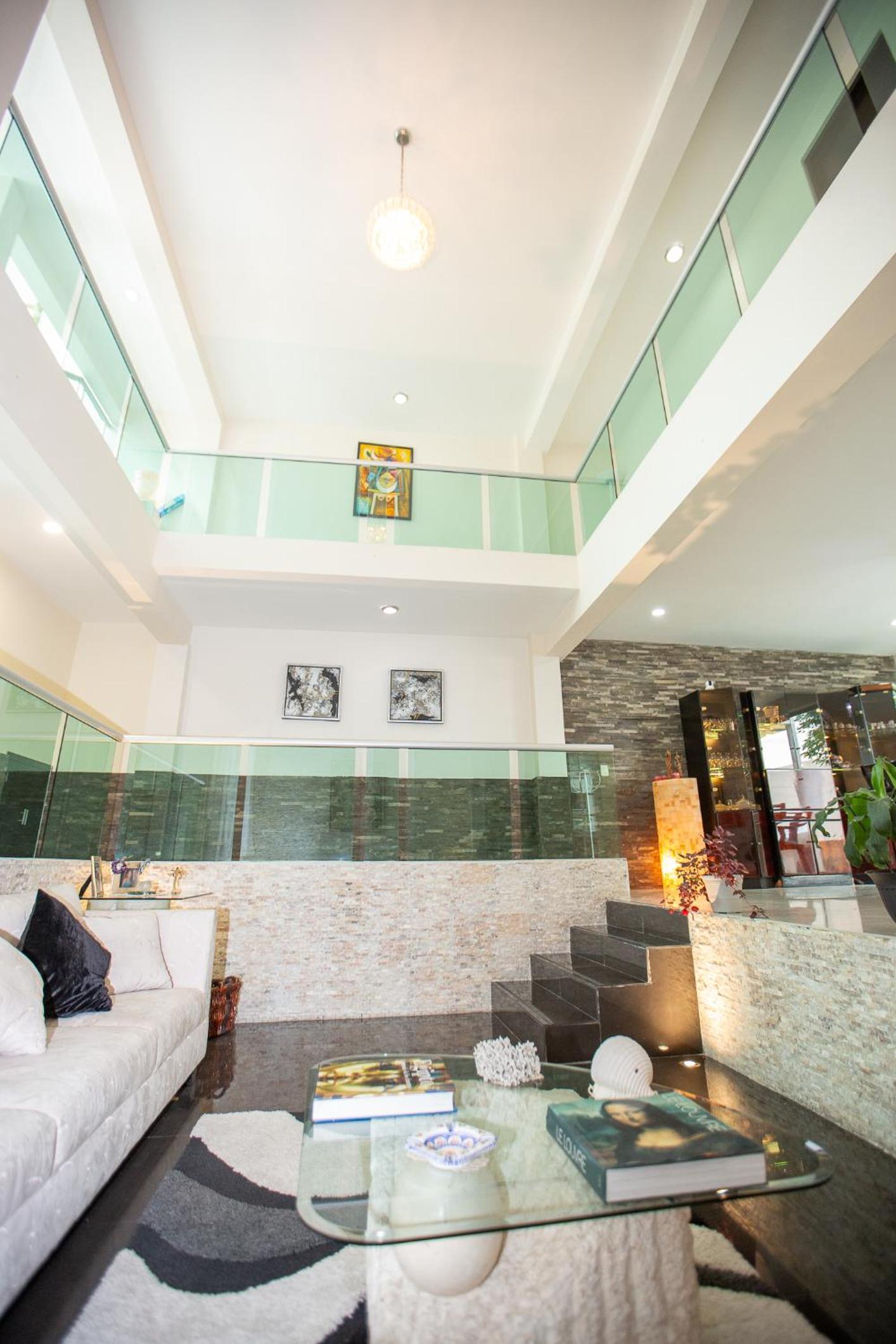 Double Room With Private Bathroom photo 2
