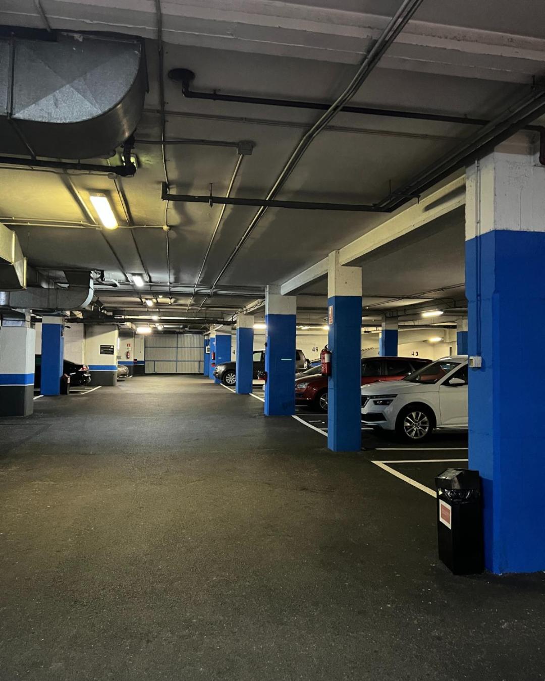 Twin Room with Parking