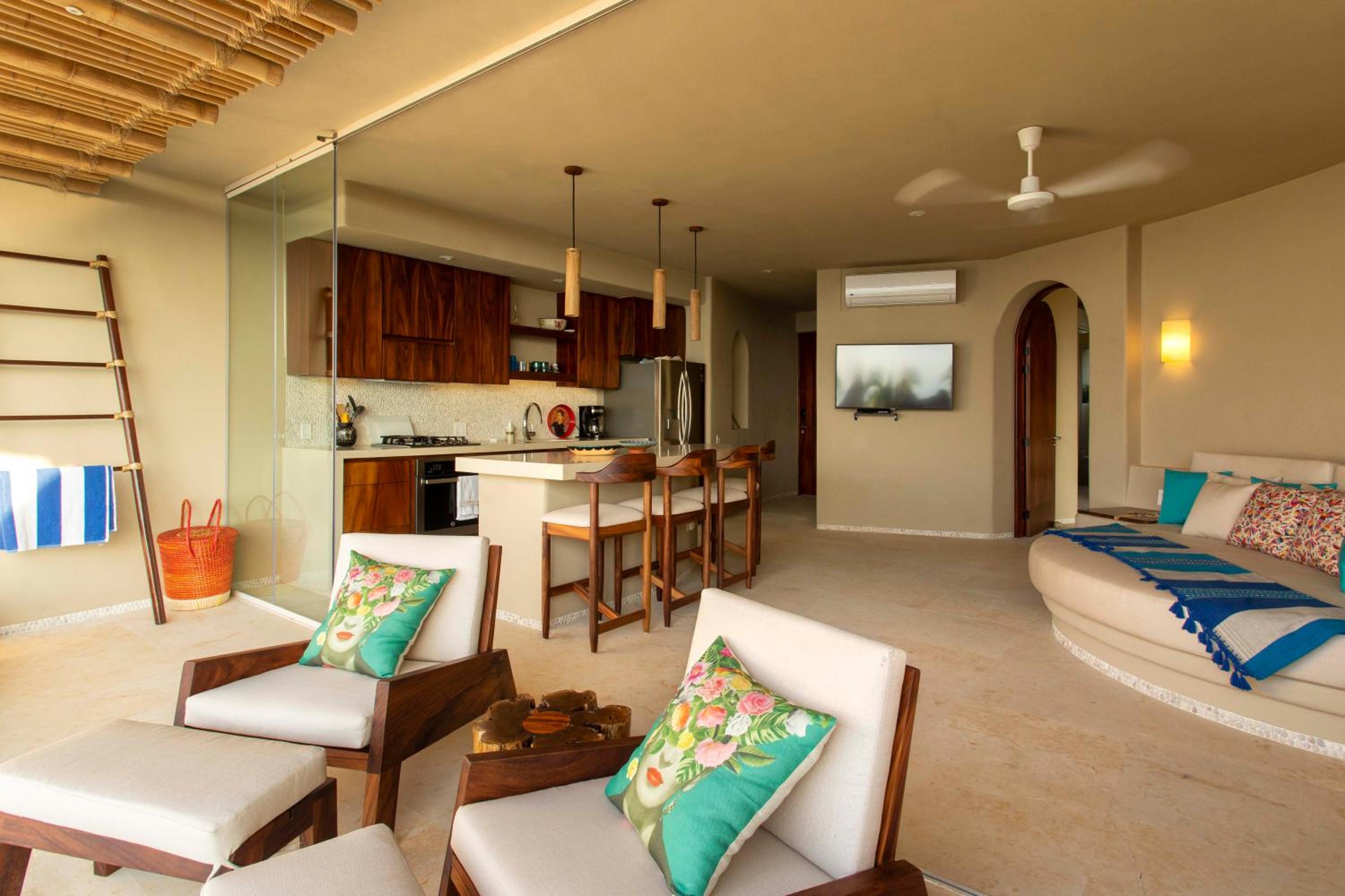Villa photo 1