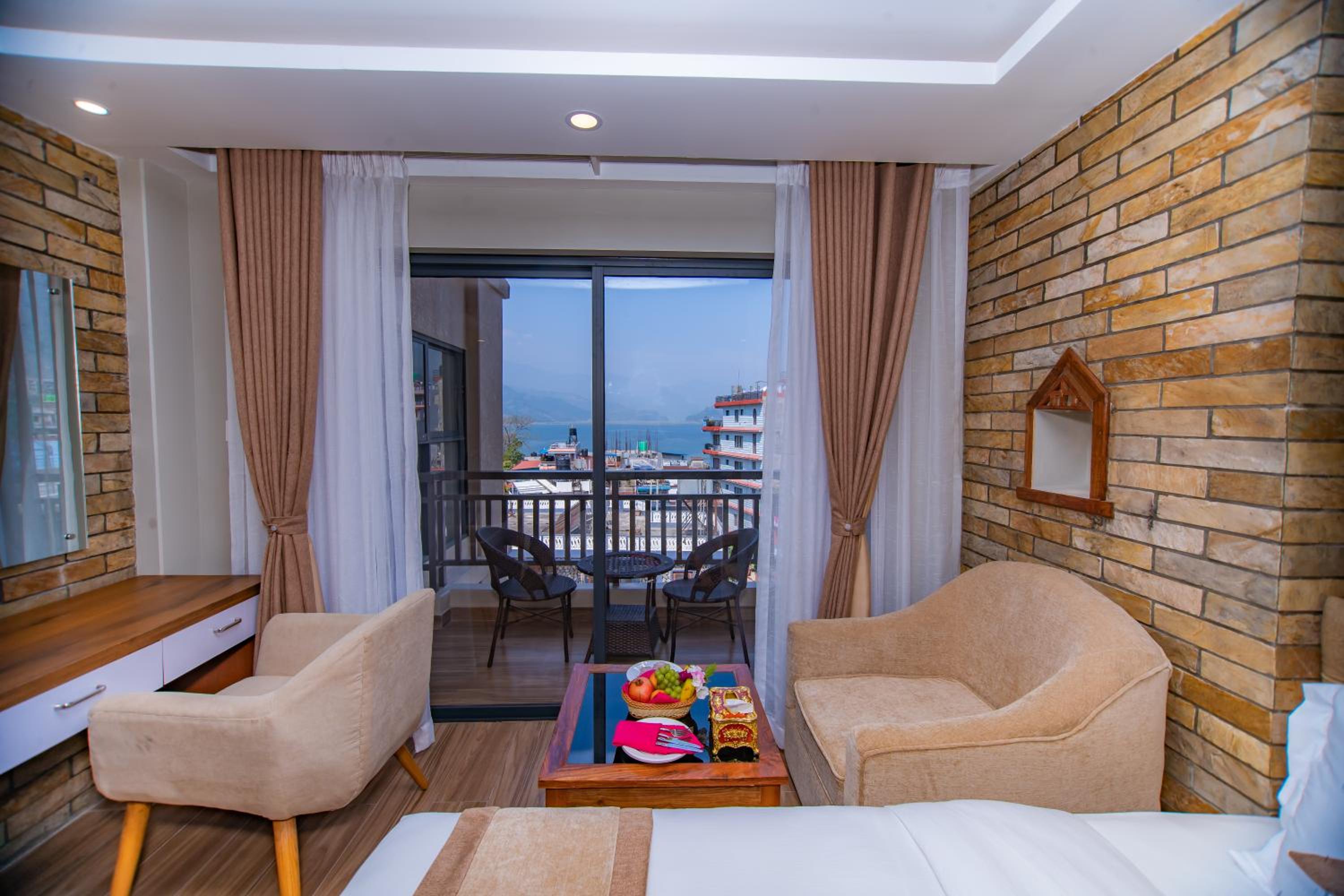 Deluxe Twin Room - Photo 7