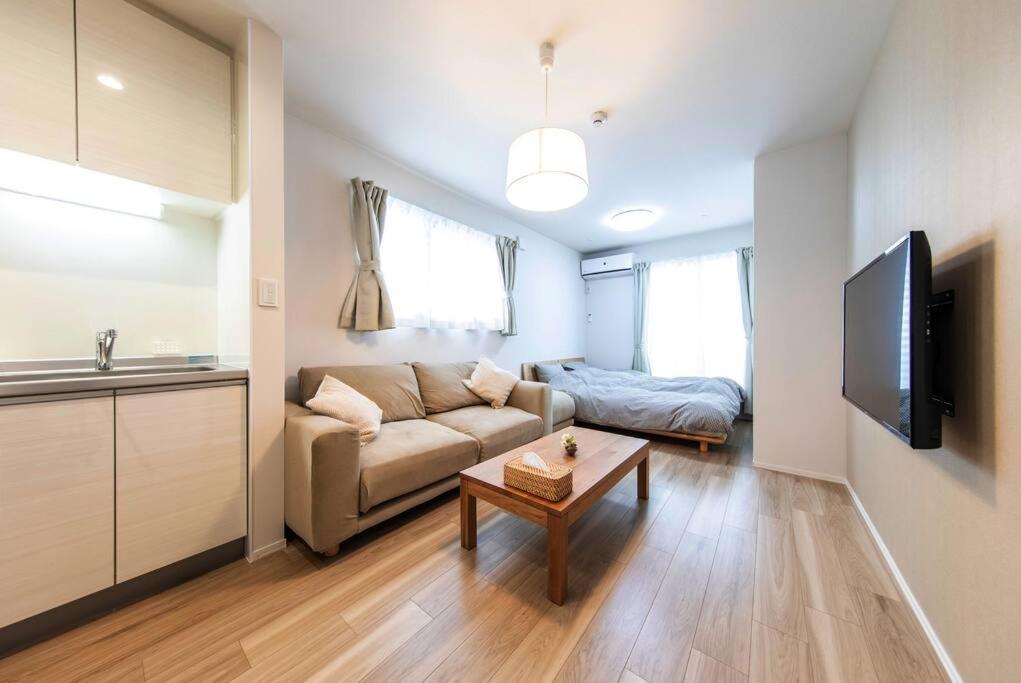 One-Bedroom Apartment photo 1