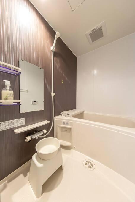 One-Bedroom Apartment - Photo 7