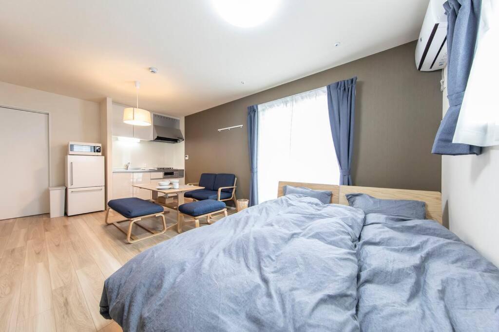 One-Bedroom Apartment - Photo 4