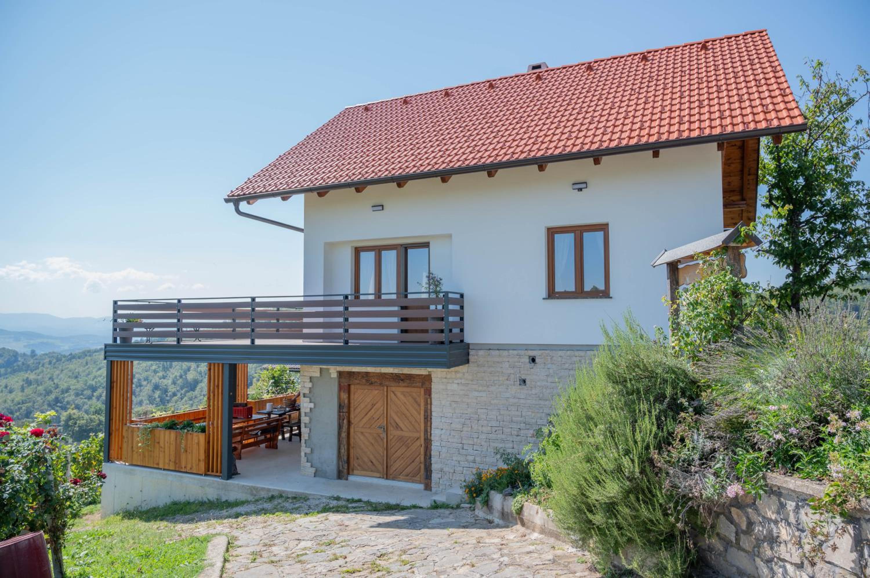 One-Bedroom House photo 1