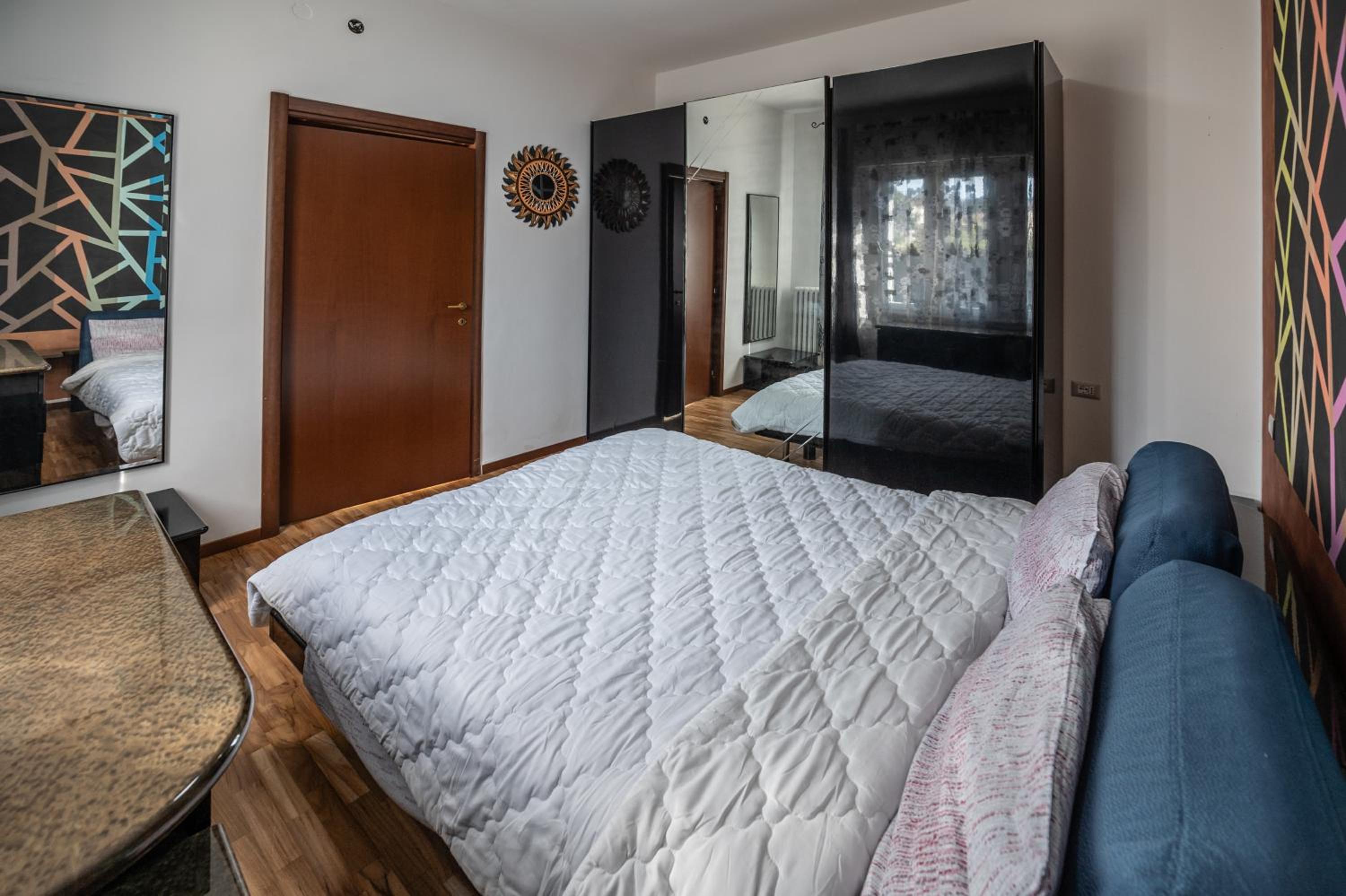 Deluxe Apartment photo 2