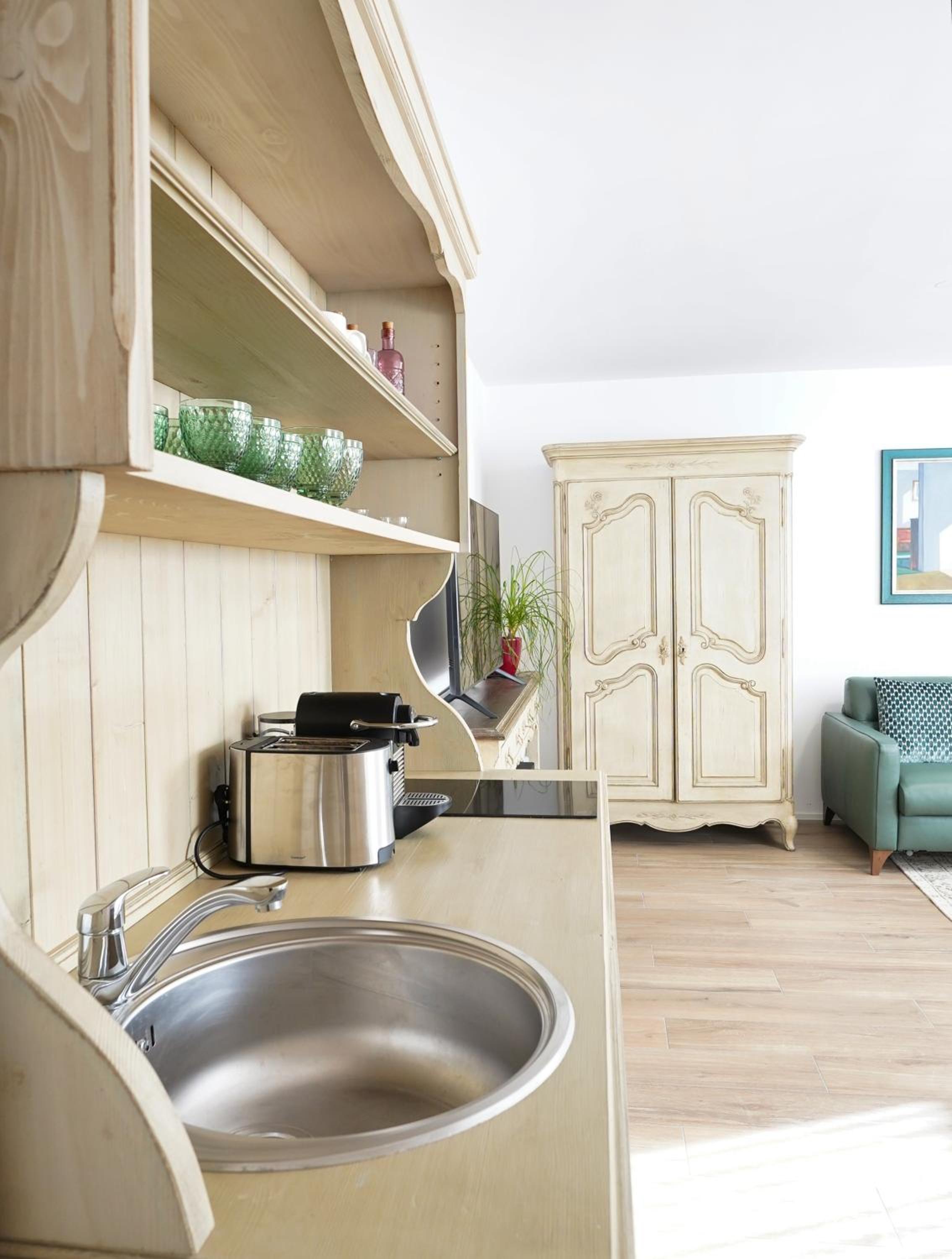 Studio - Ground floor photo 3
