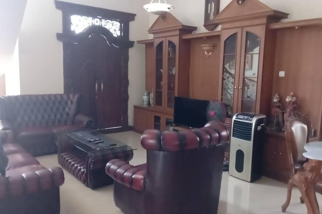 Four-Bedroom House photo 1