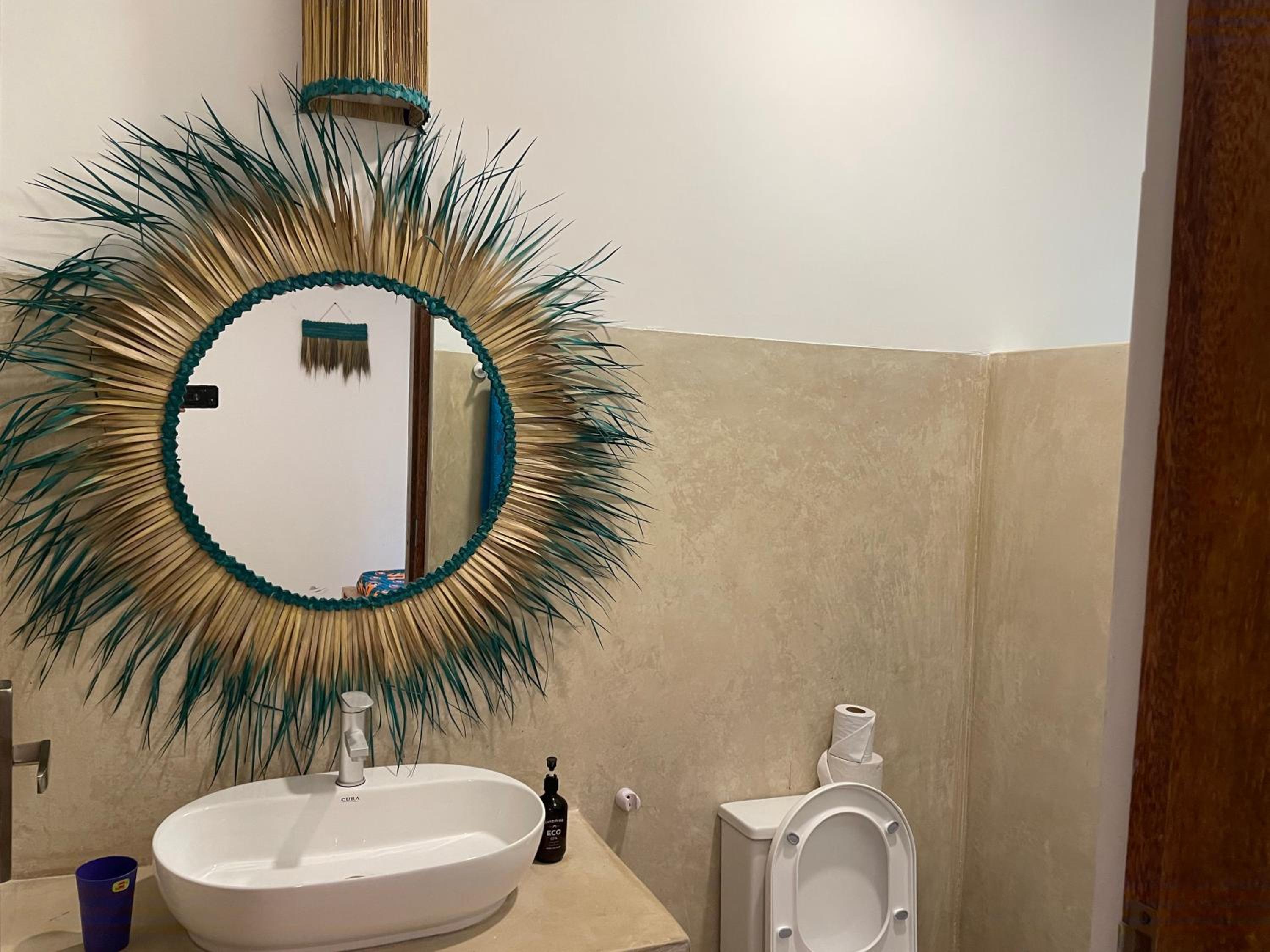 Deluxe King Suite - Photo 85