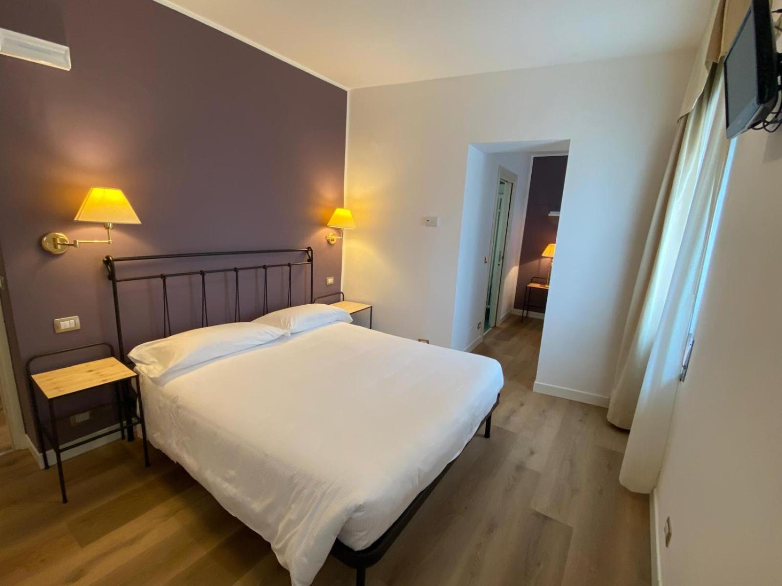 Triple Room - Photo 2
