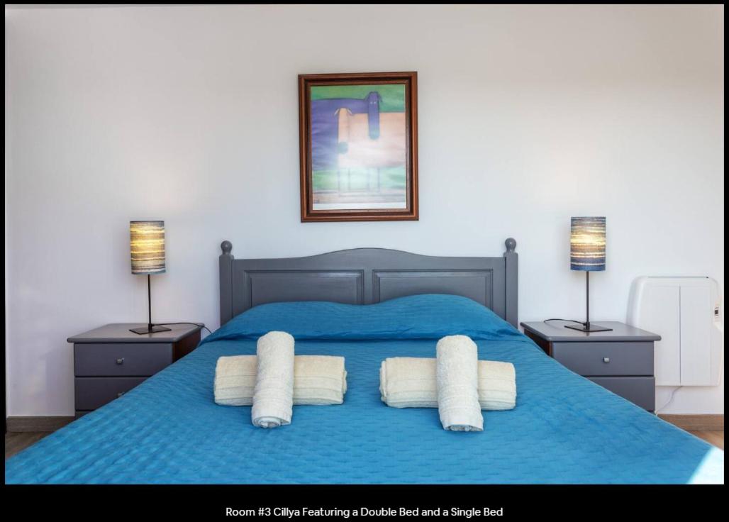 Triple Room with Shared Bathroom