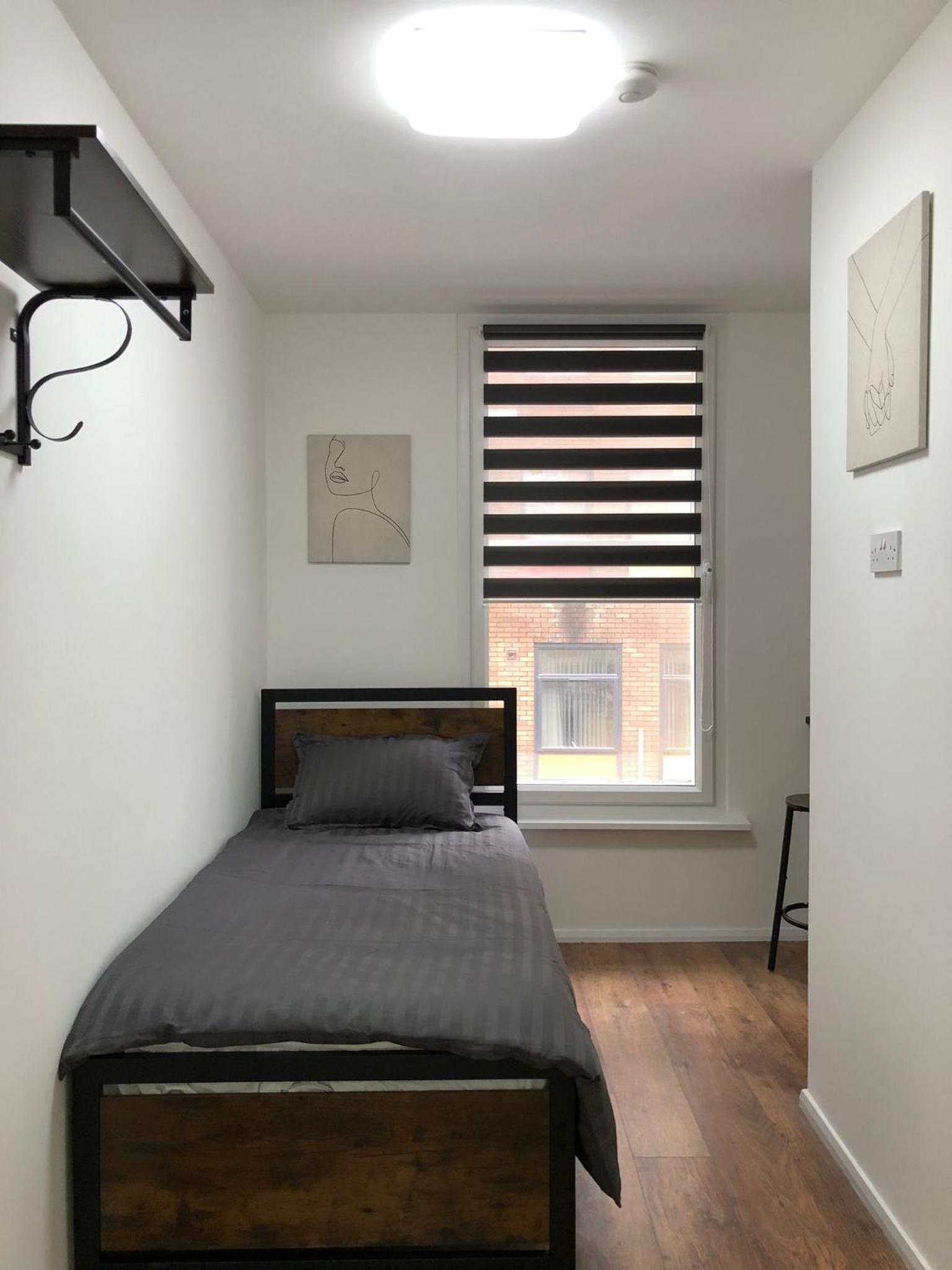 One-Bedroom Apartment photo 1