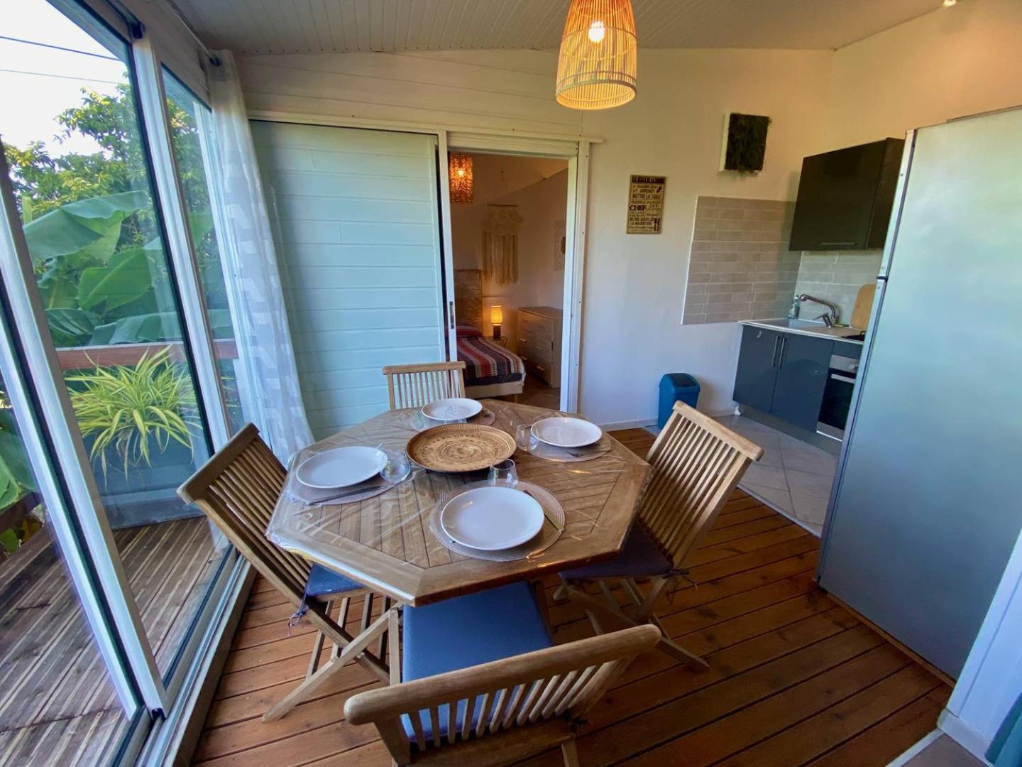 One-Bedroom House photo 2