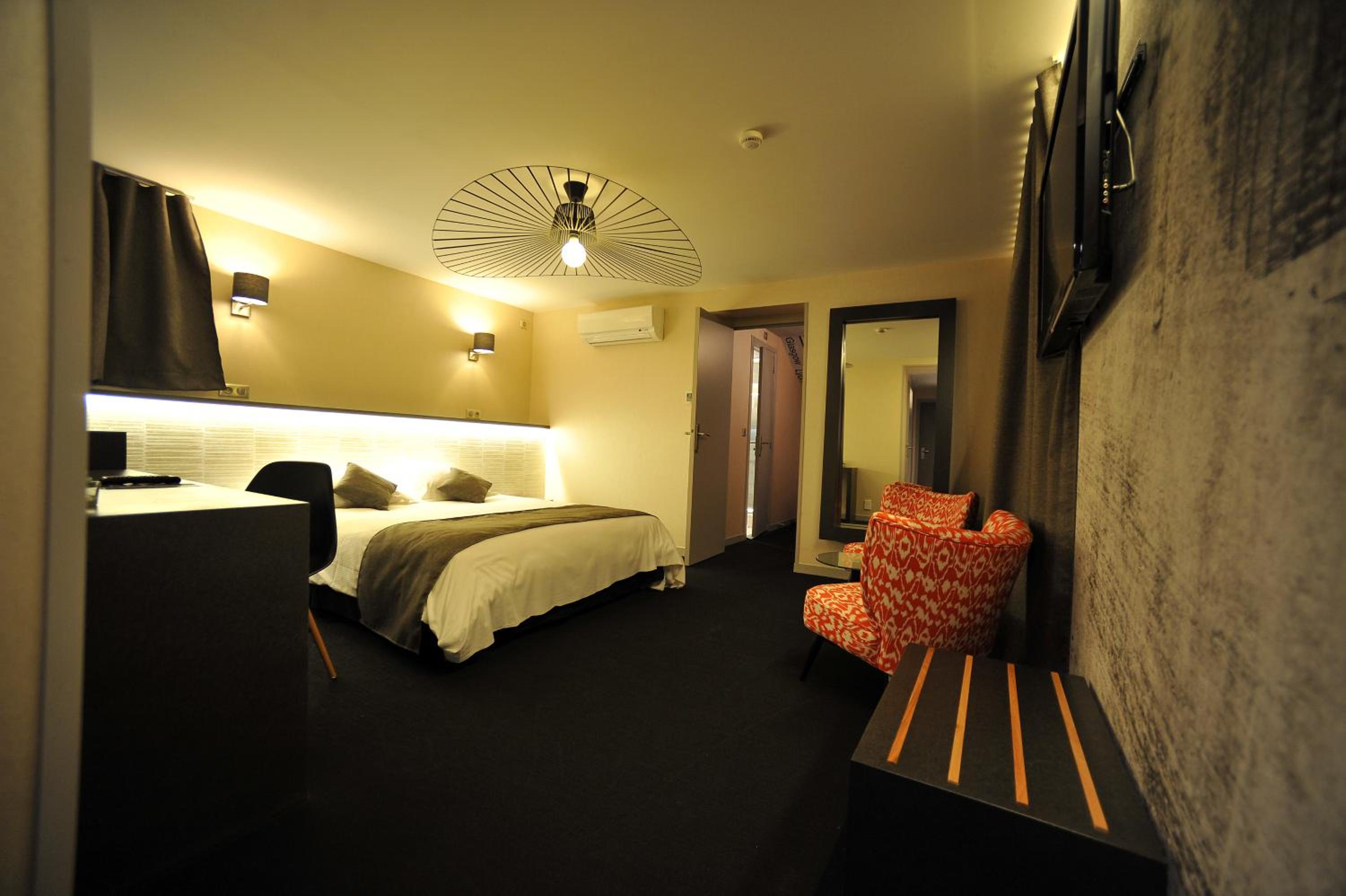 Elegance Room