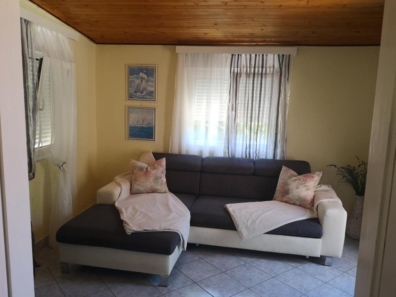 Two-Bedroom House photo 3