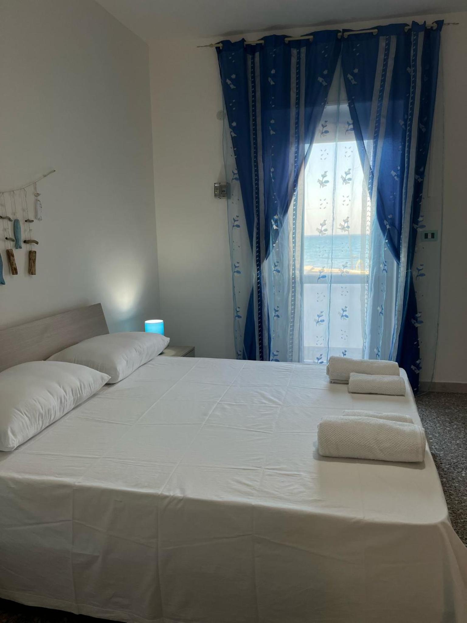 Family Room with Sea View photo 1