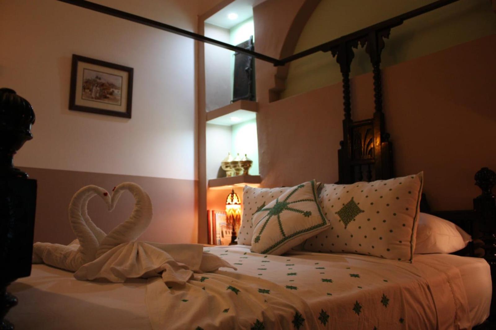 Deluxe King Suite photo 2