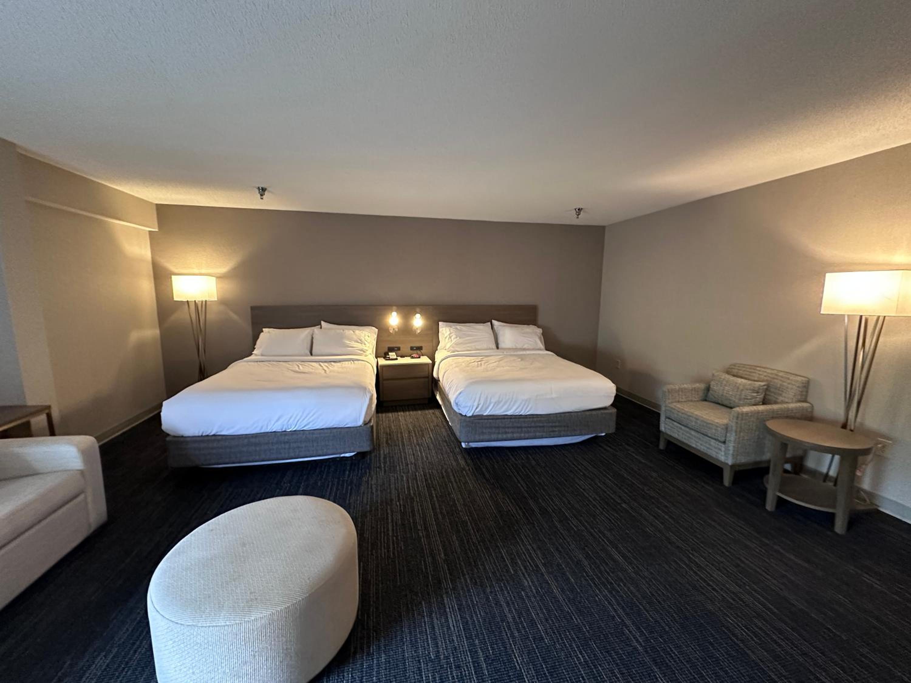 Family Suite with Two Queen Beds - Non-Smoking - Photo 1