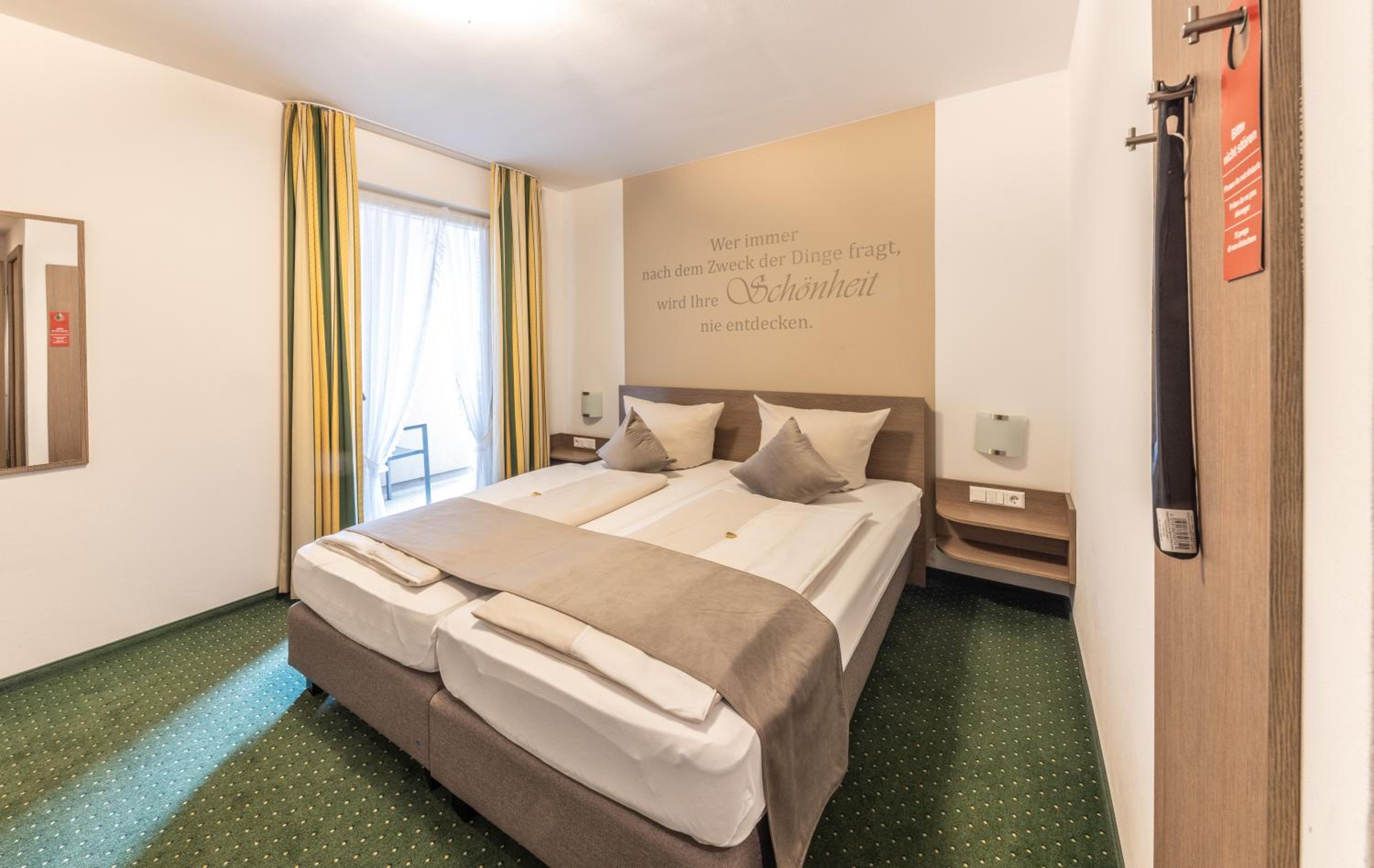 Comfort Double Room with Balcony and Elevator - Photo 15