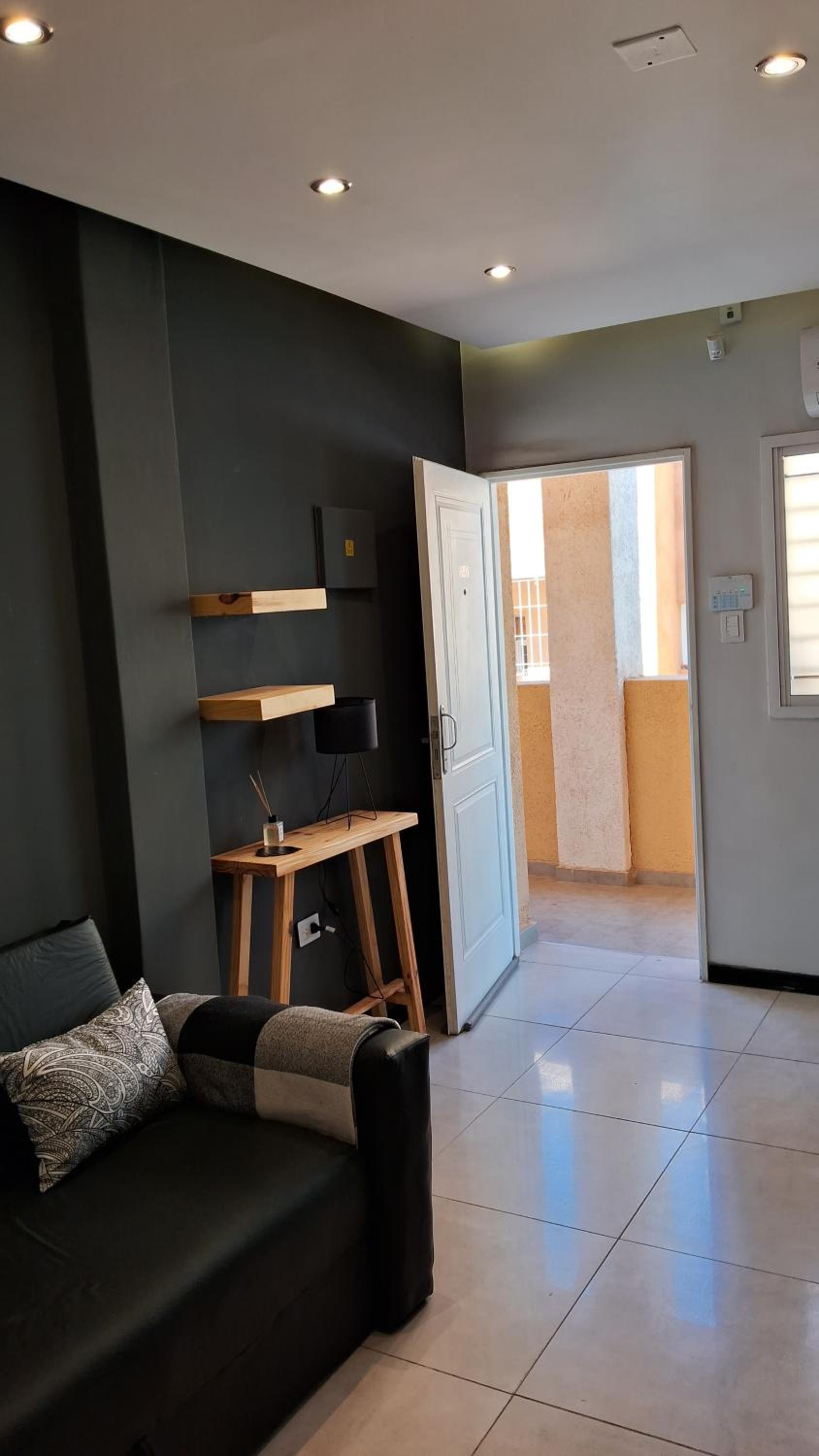 One-Bedroom Apartment photo 2