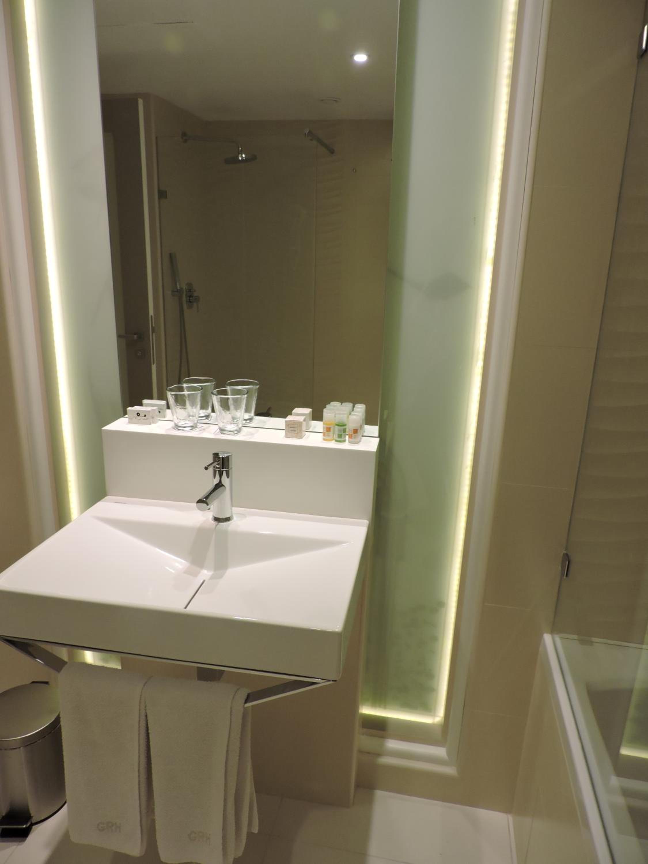 Superior Triple Room photo 3
